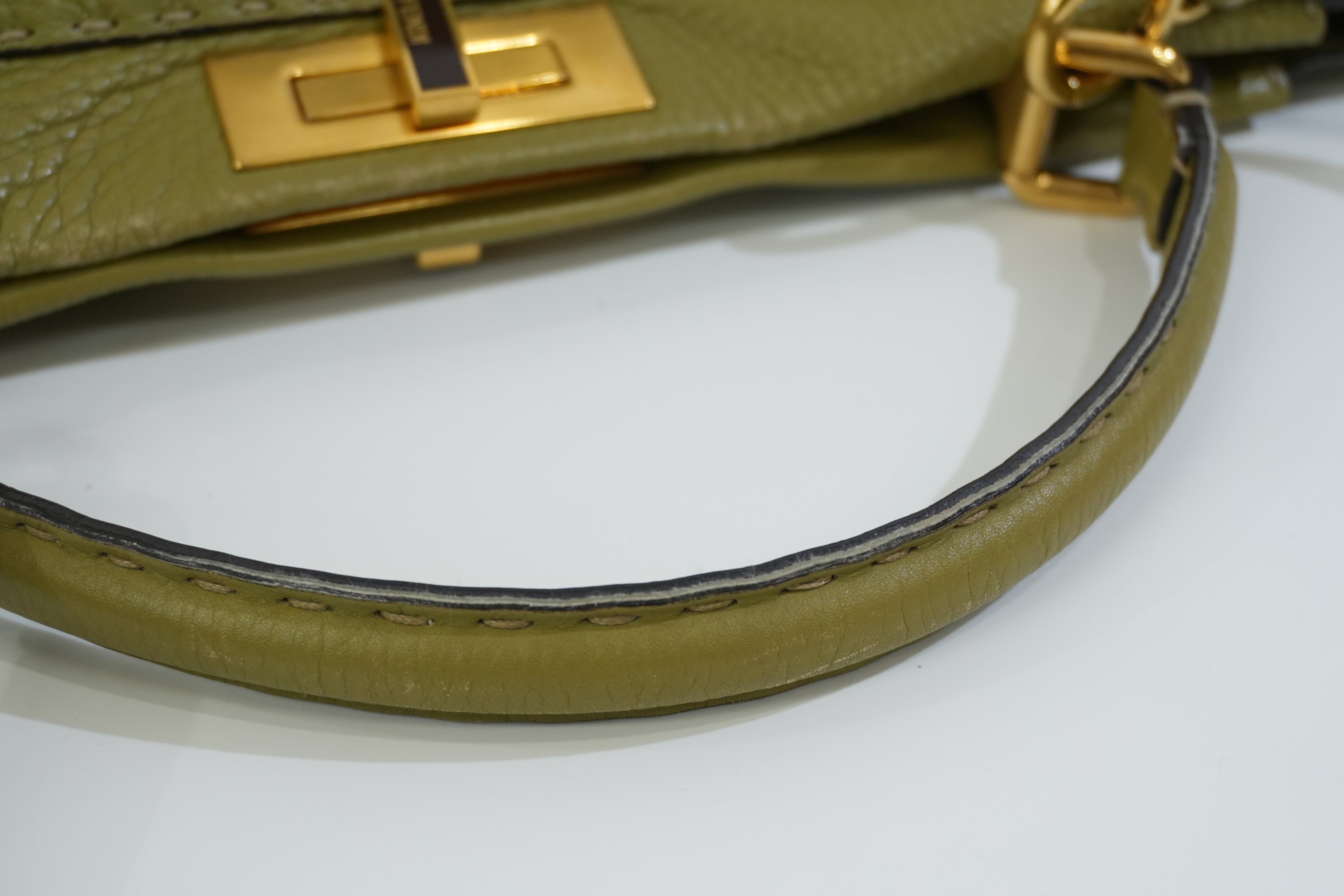 Pre-owned Fendi Calfskin Leather Peek a Boo Shoulder Bag Green Used