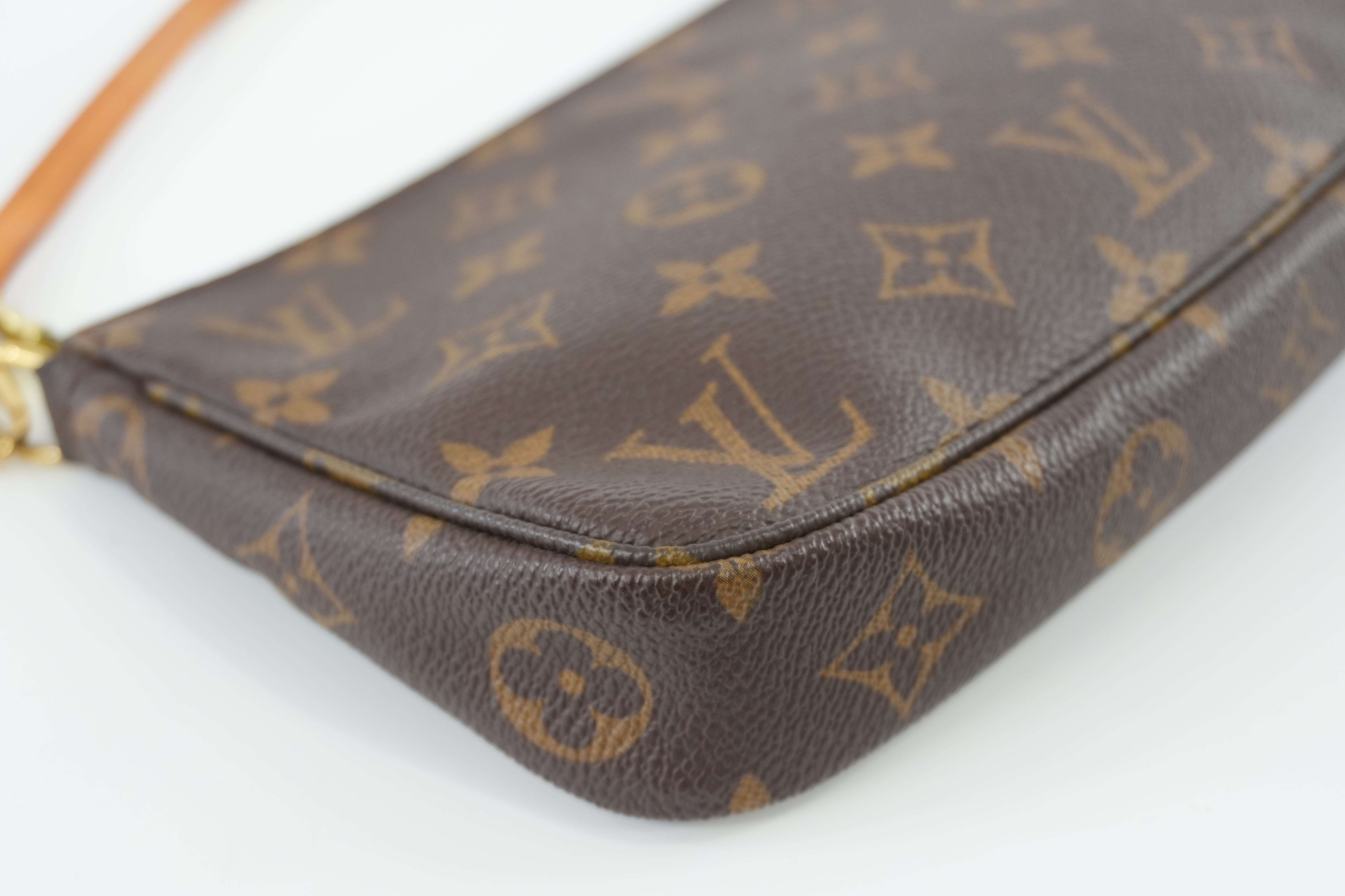 Pre-owned Louis Vuitton Monogram Pochette Accessories