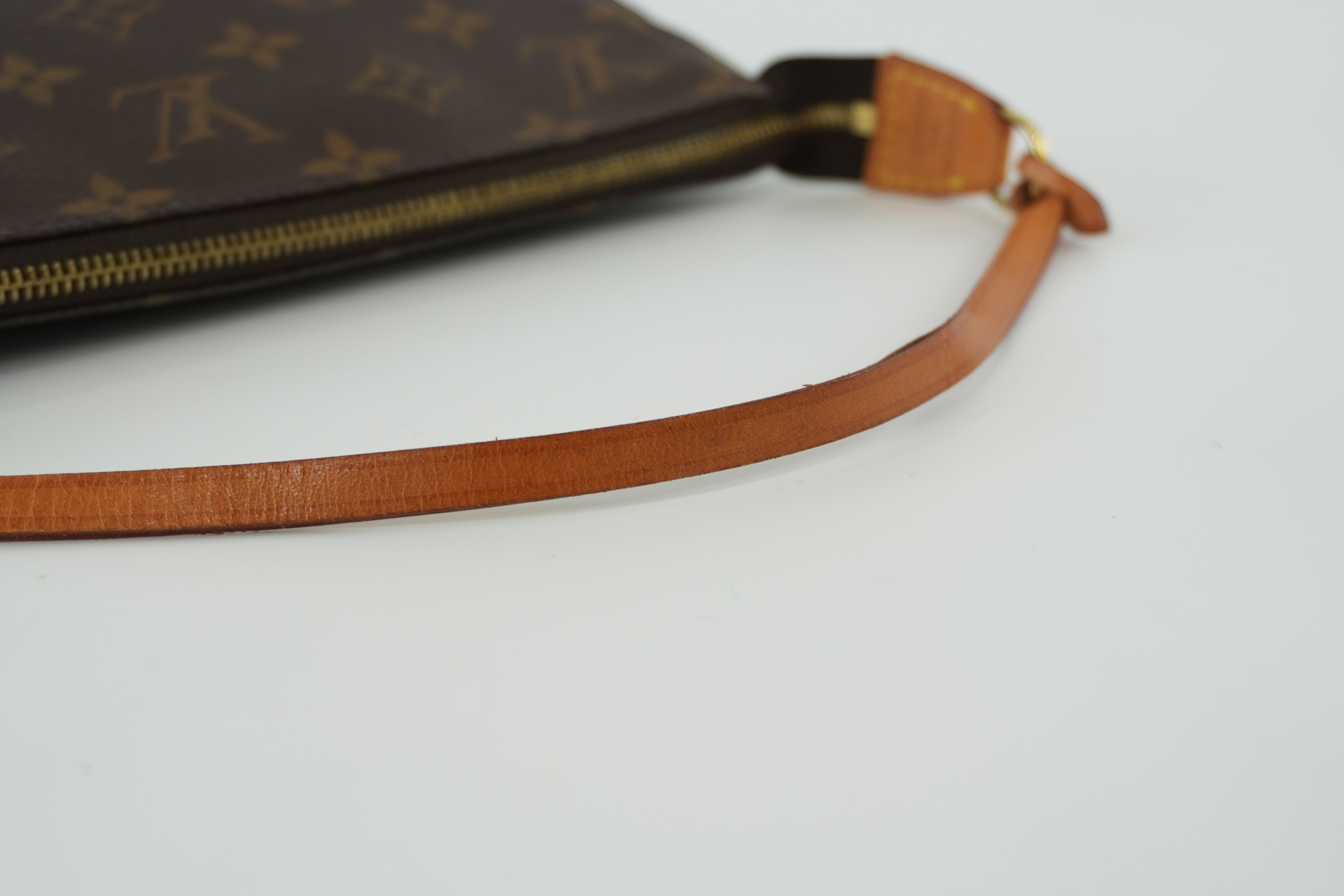 Pre-owned Louis Vuitton Monogram Pochette Accessories