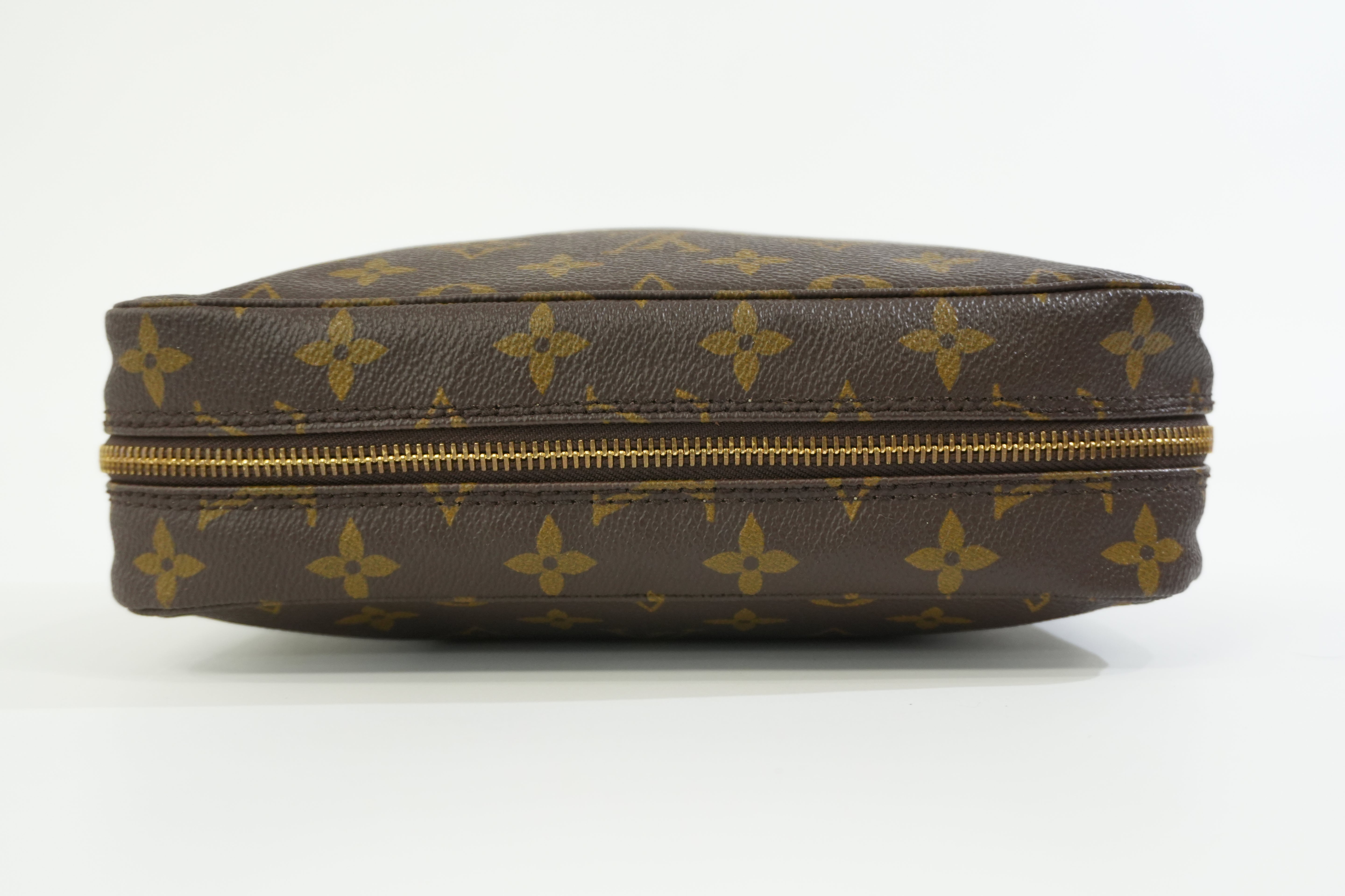 Pre-owned Louis Vuitton Monogram Trousse 23 Used