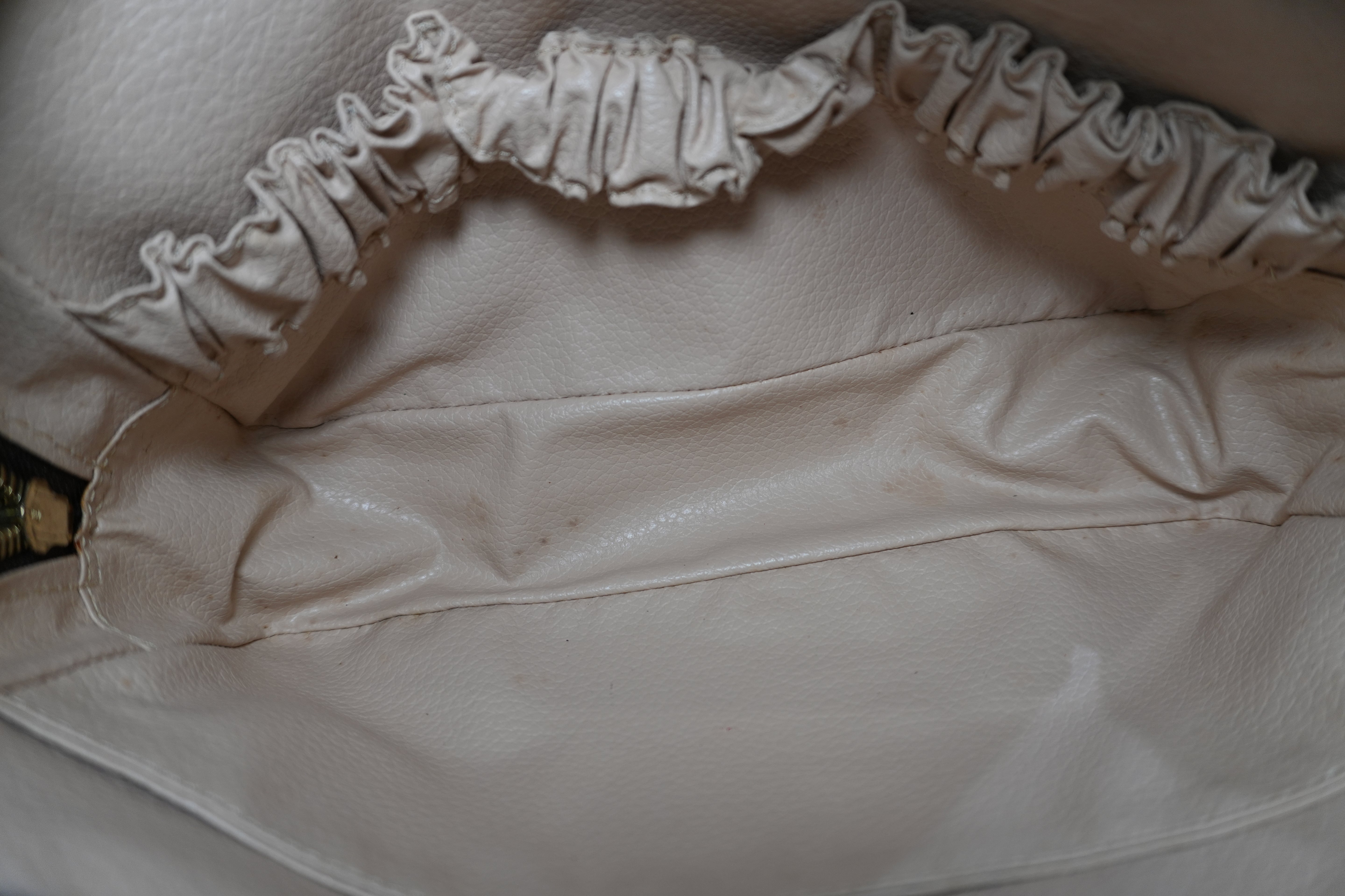 Pre-owned Louis Vuitton Monogram Trousse 23 Used
