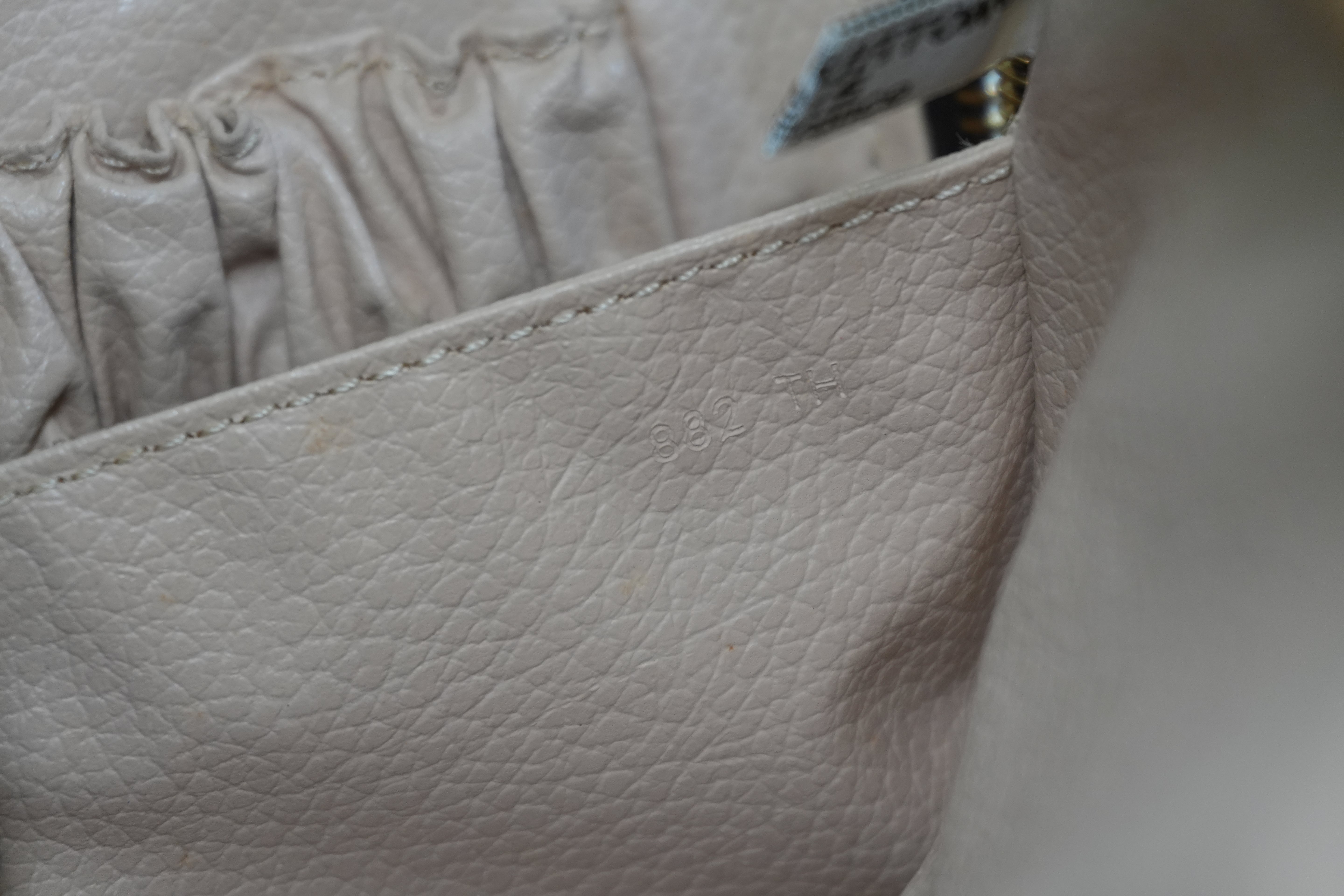 Pre-owned Louis Vuitton Monogram Trousse 23 Used