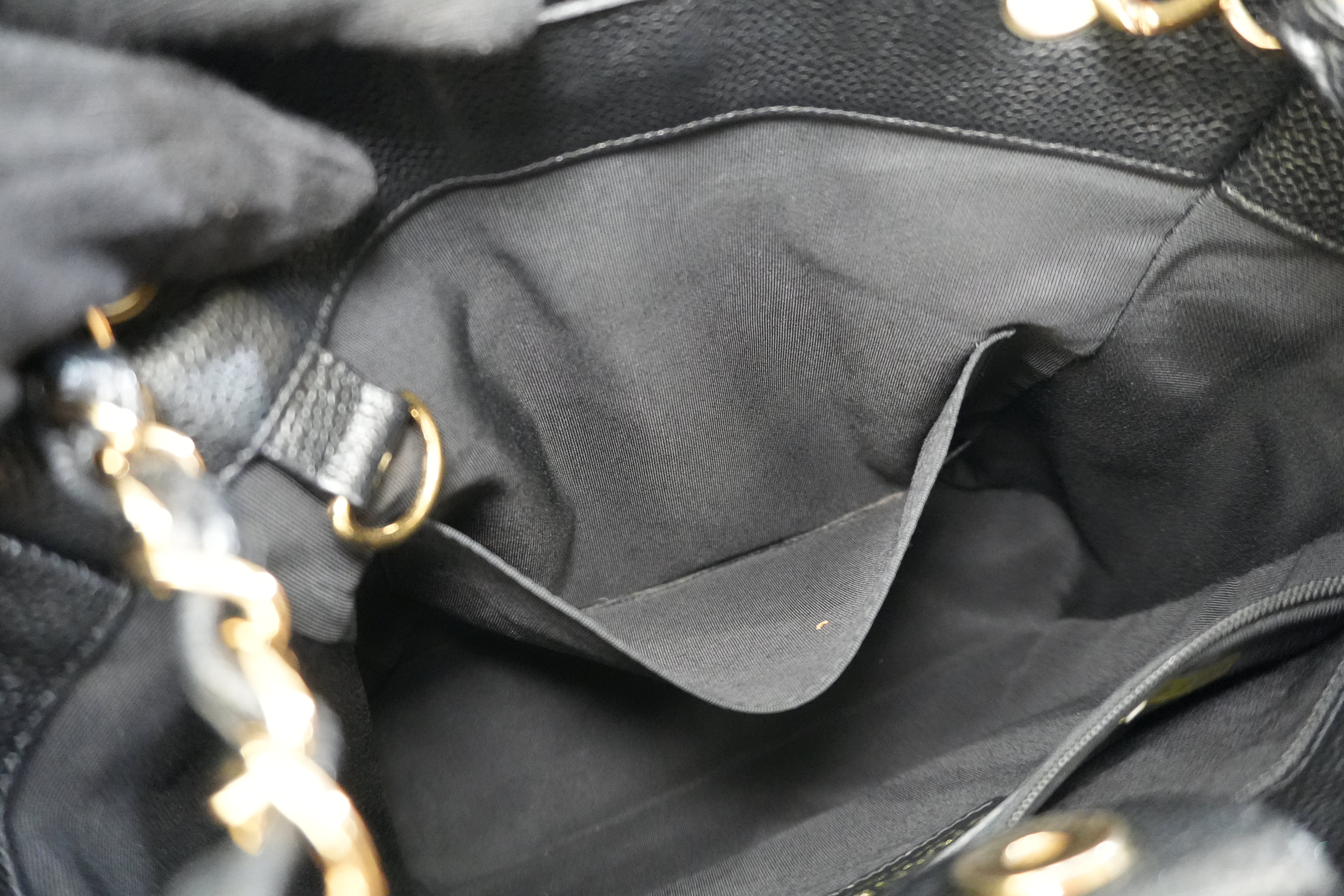 Pre-owned Chanel Caviar Skin Leather PST Chain Shoulder Bag Black Used