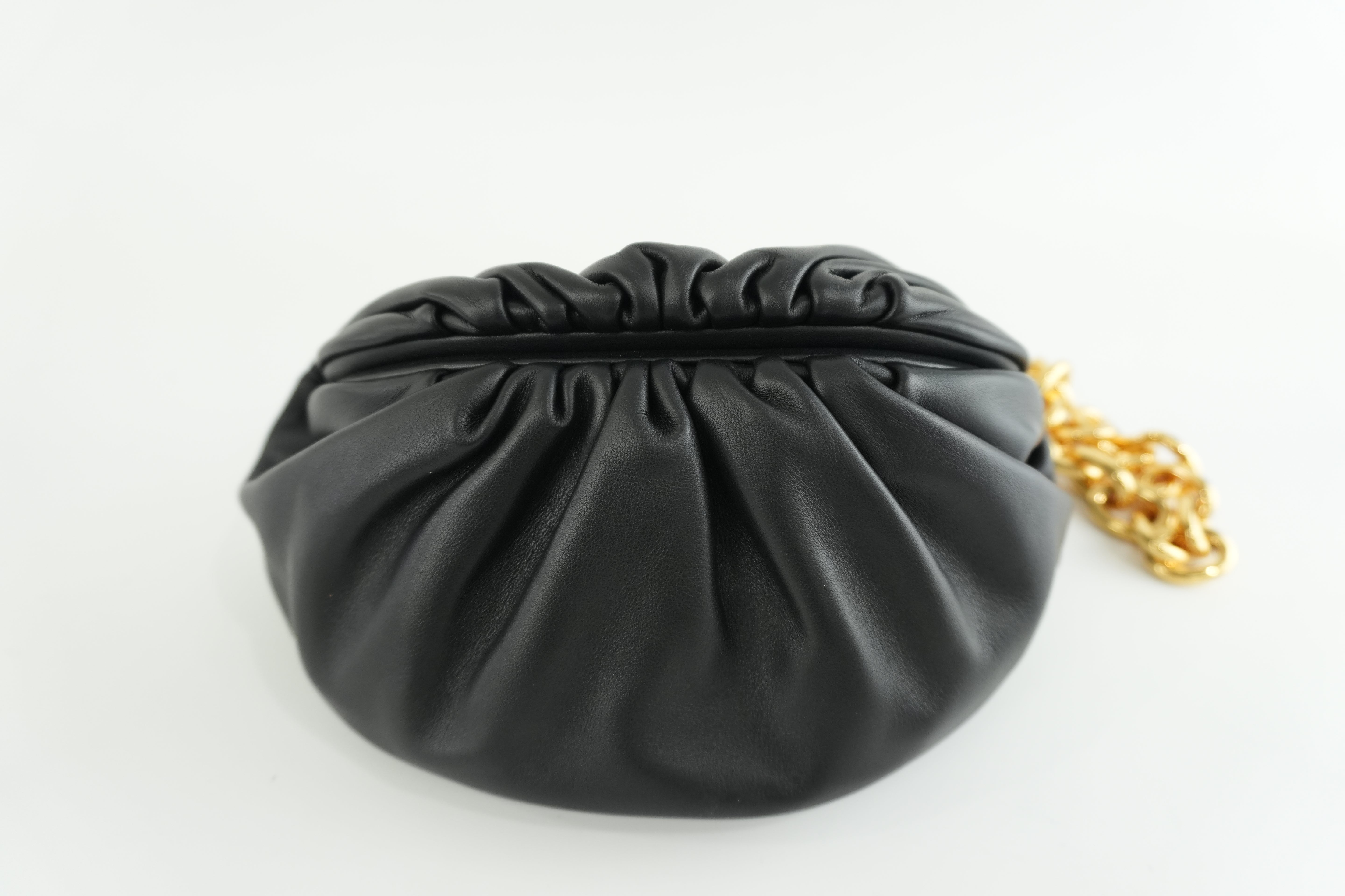 Bottega Chain Pouch Black Leather Used
