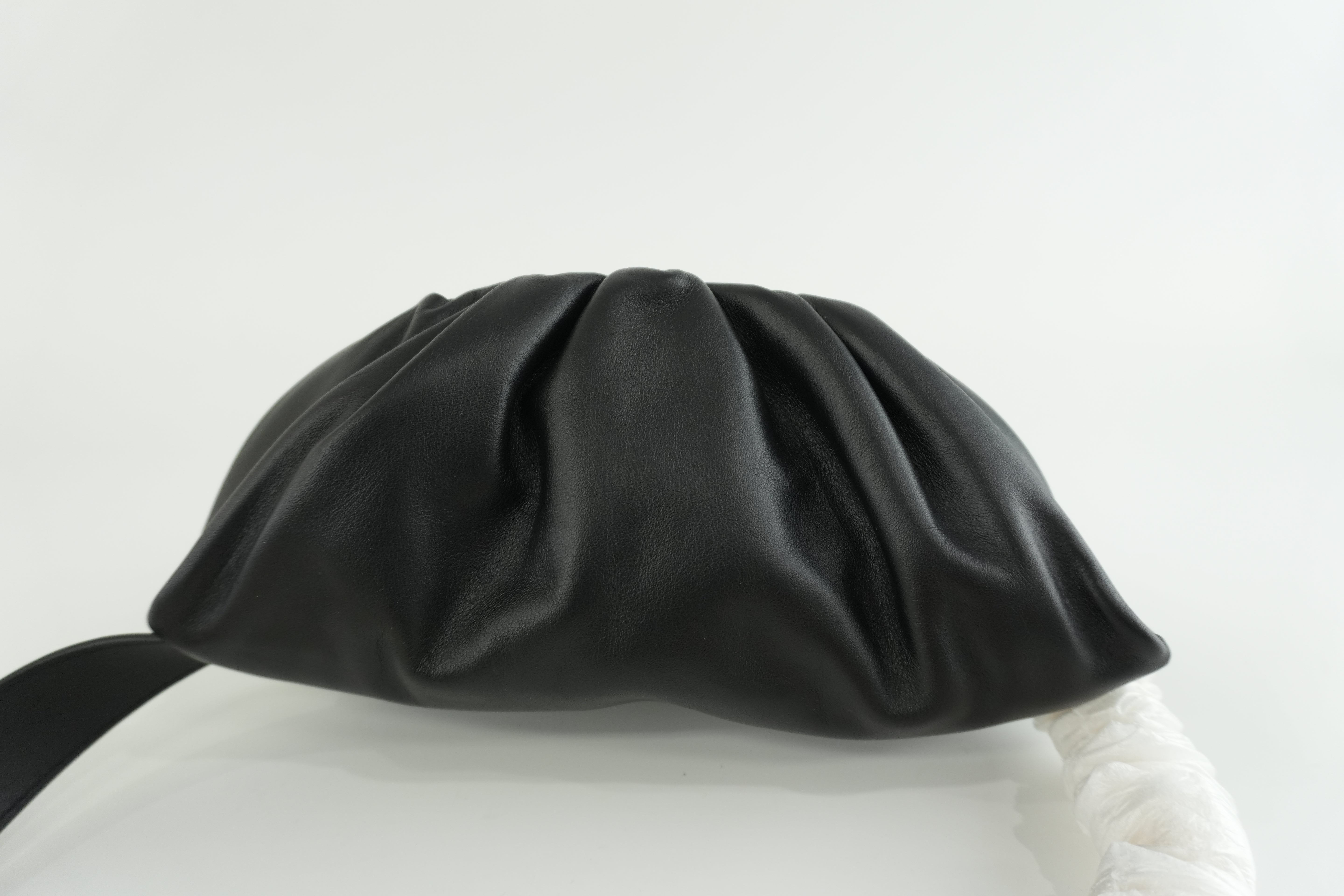 Bottega Chain Pouch Black Leather Used