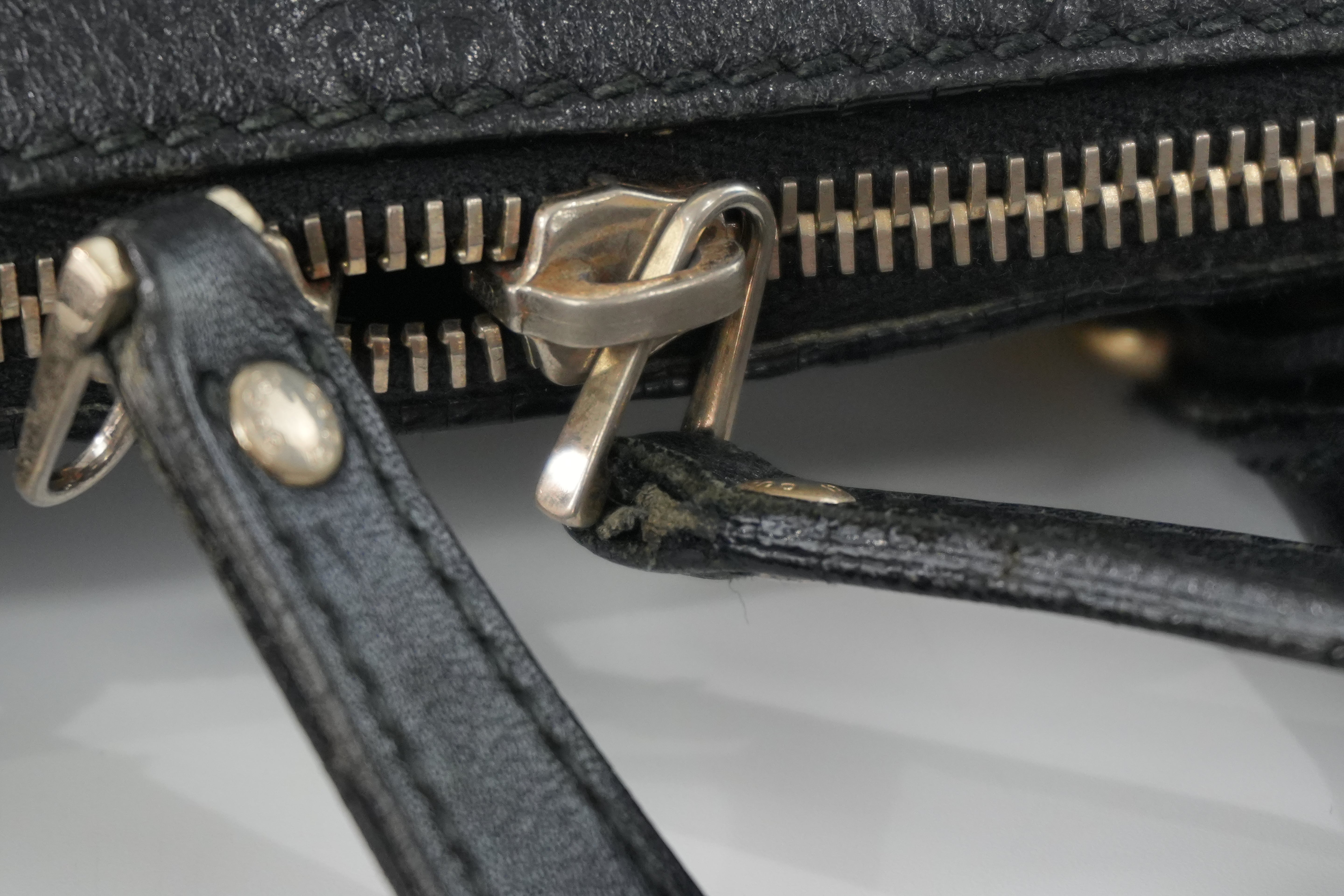 Gucci Guccisima Briefcase Black Leather Used