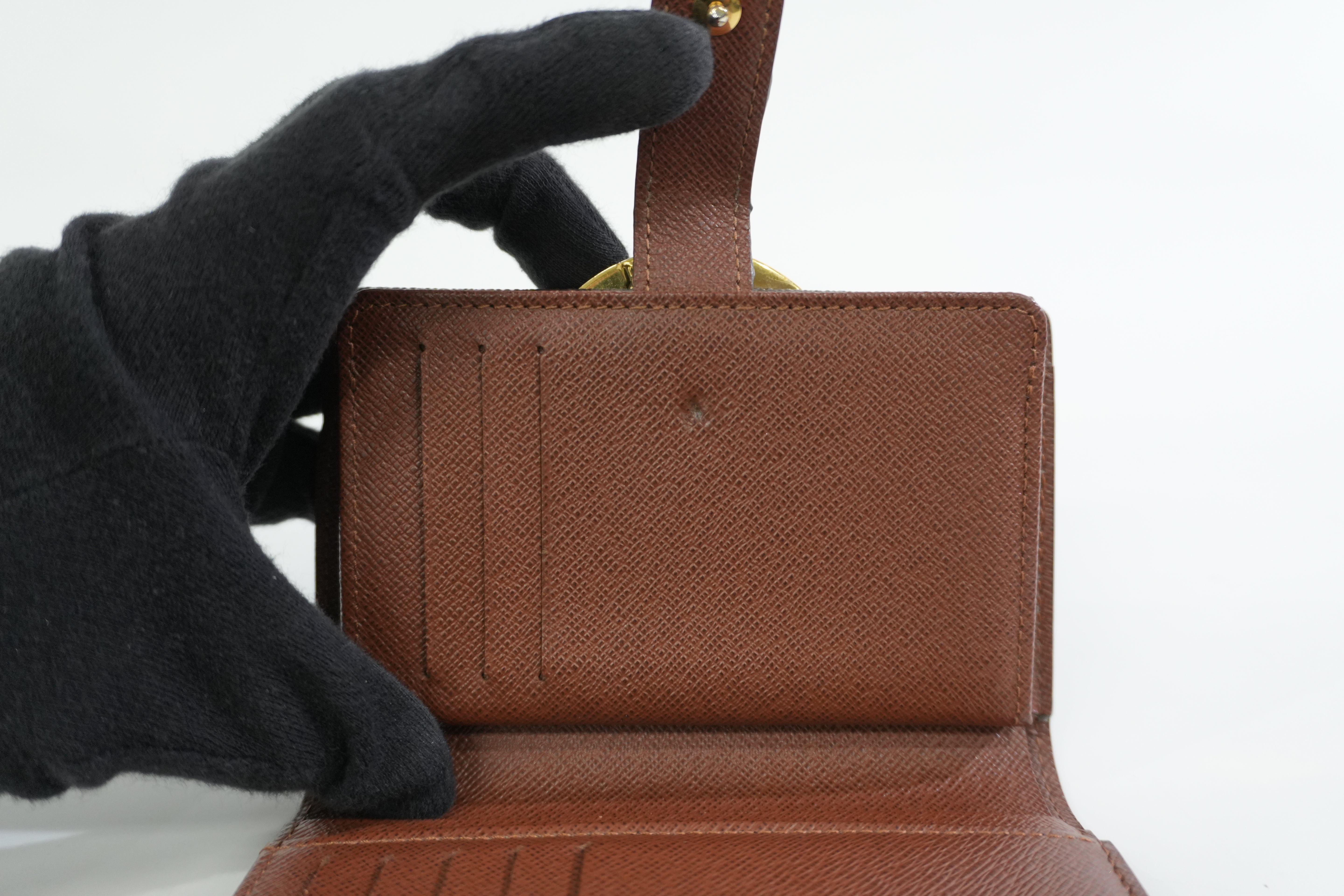 Louis Vuitton Monogram Kisslock Wallet Used