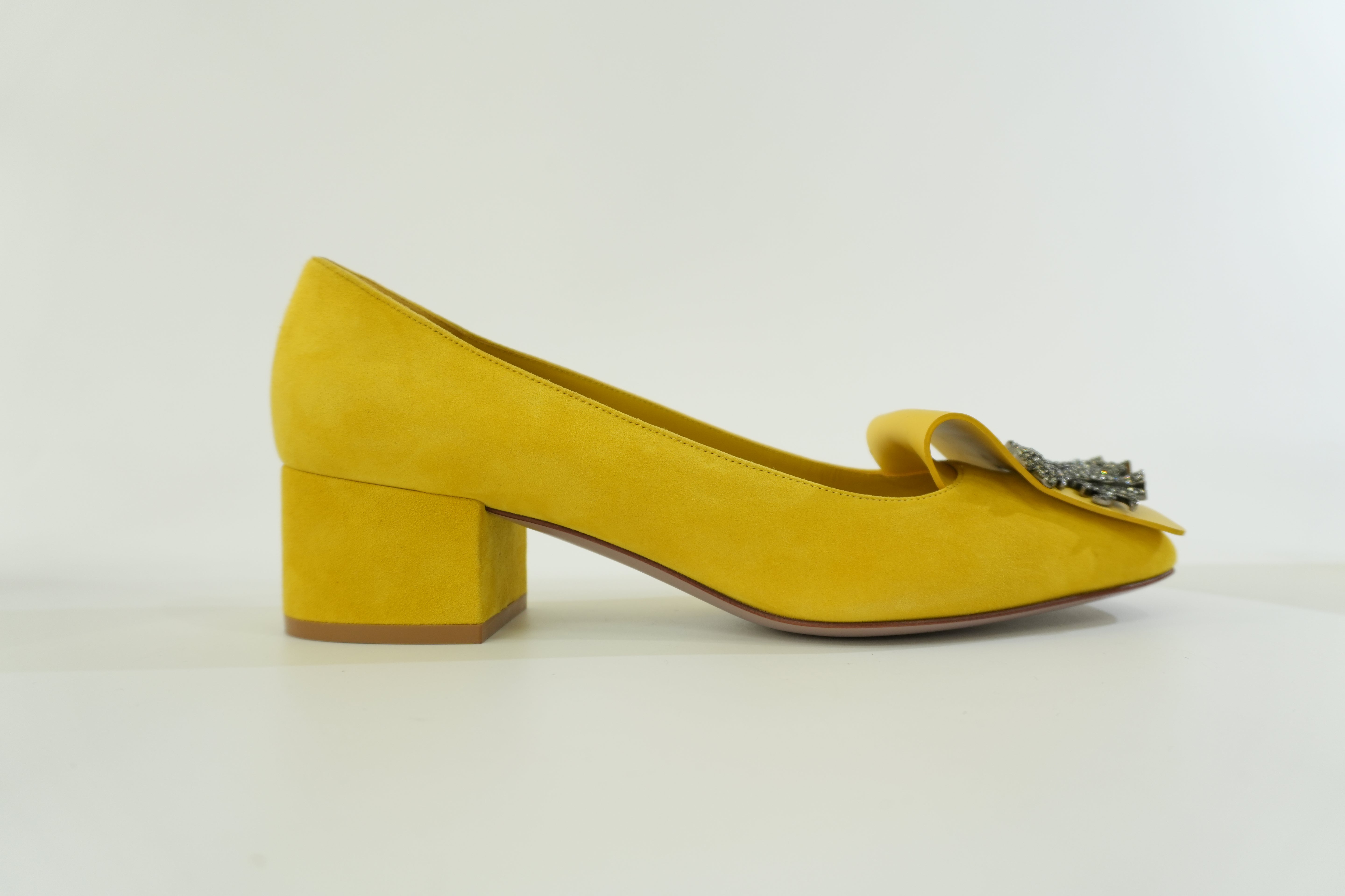 Pre-owned Valentino Suede Heeled Shoes Size 11 Yellow Used