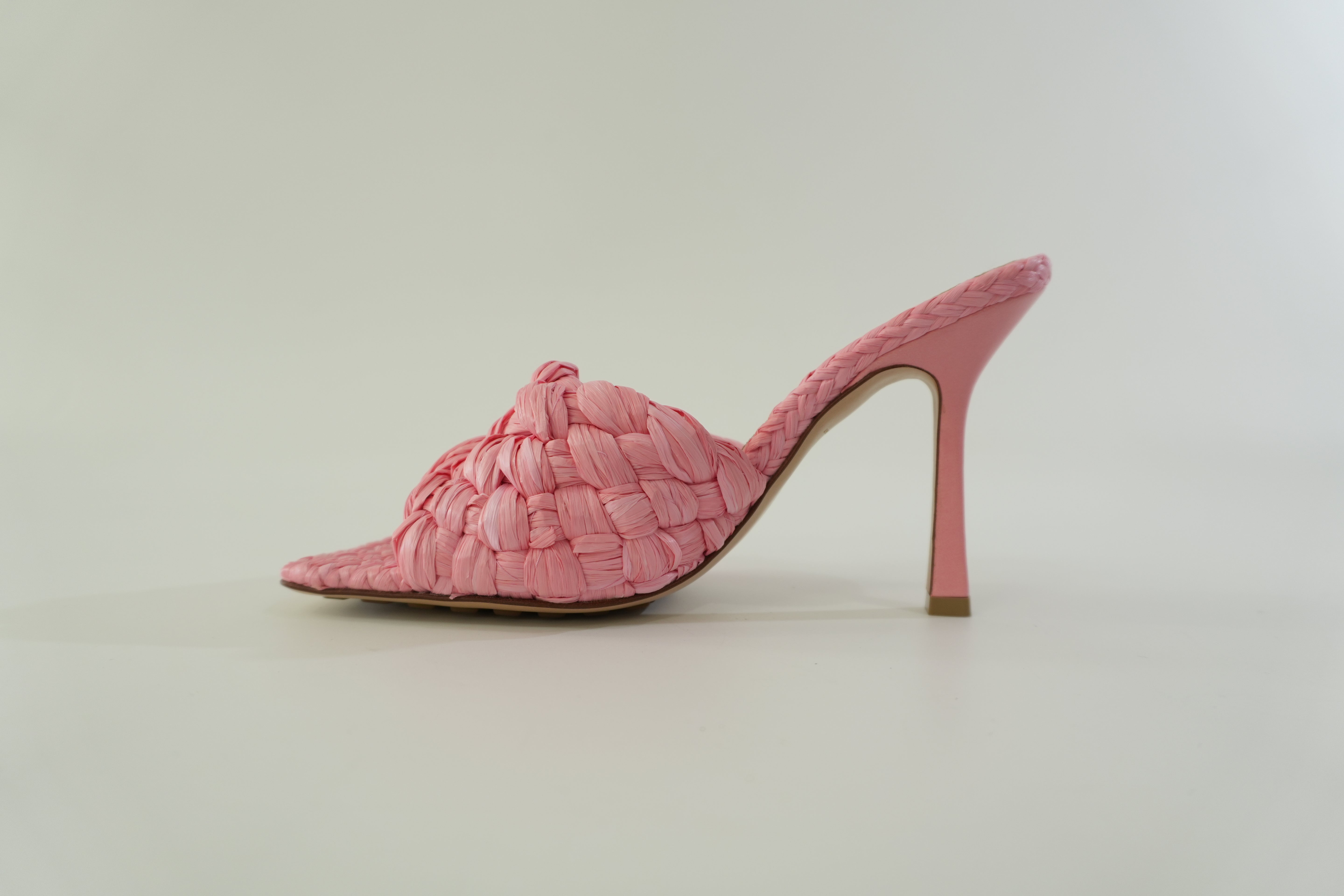Pre-owned Bottega Straw High Heels Size 6.5 Pink Used