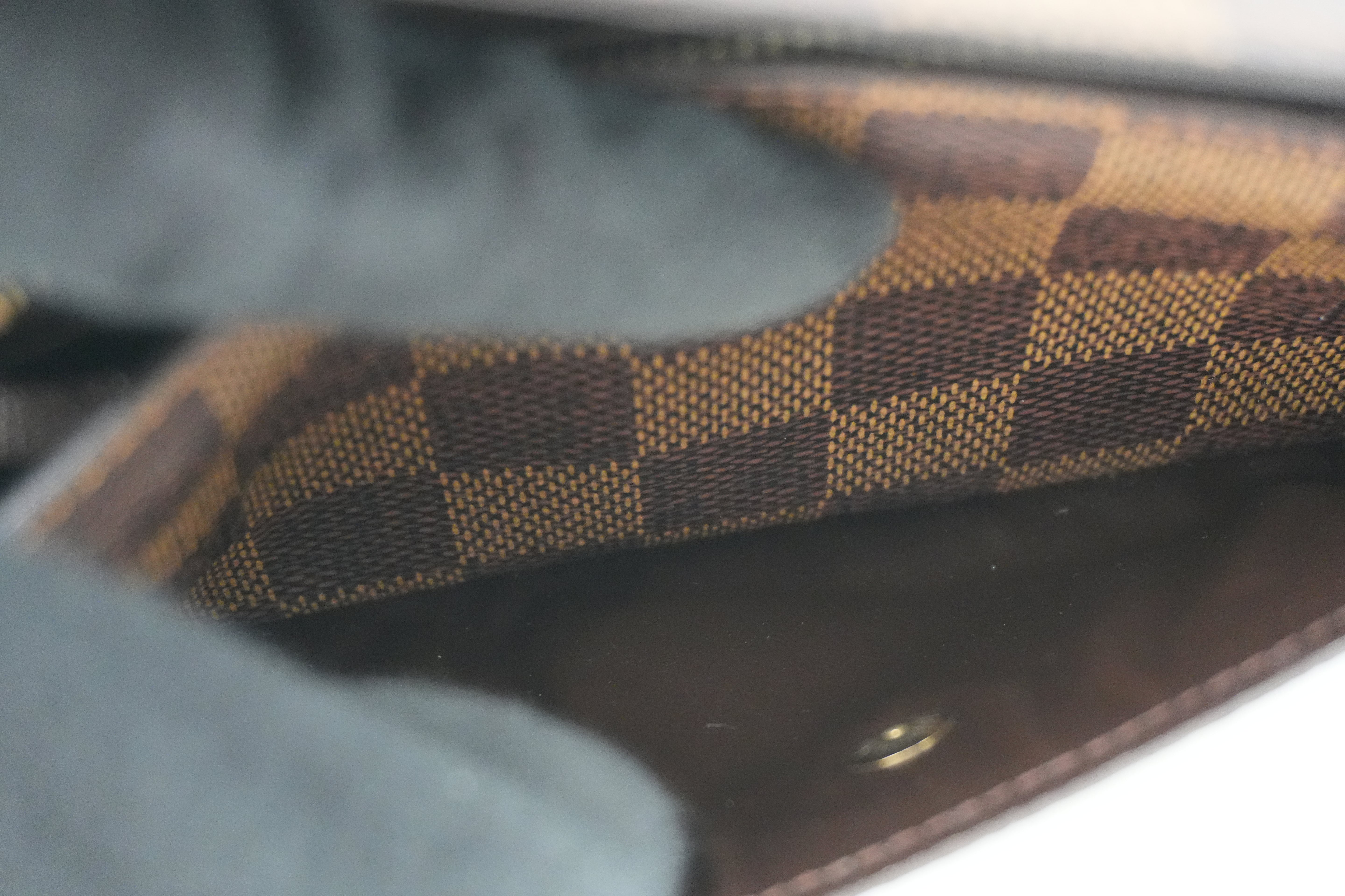 Louis Vuitton Damier Ebene Short Wallet Used