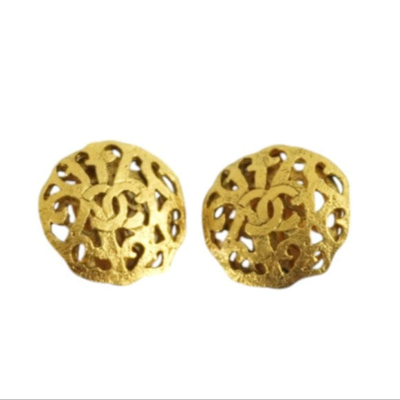 Chanel Clip on Earrings Gold Tone Used
