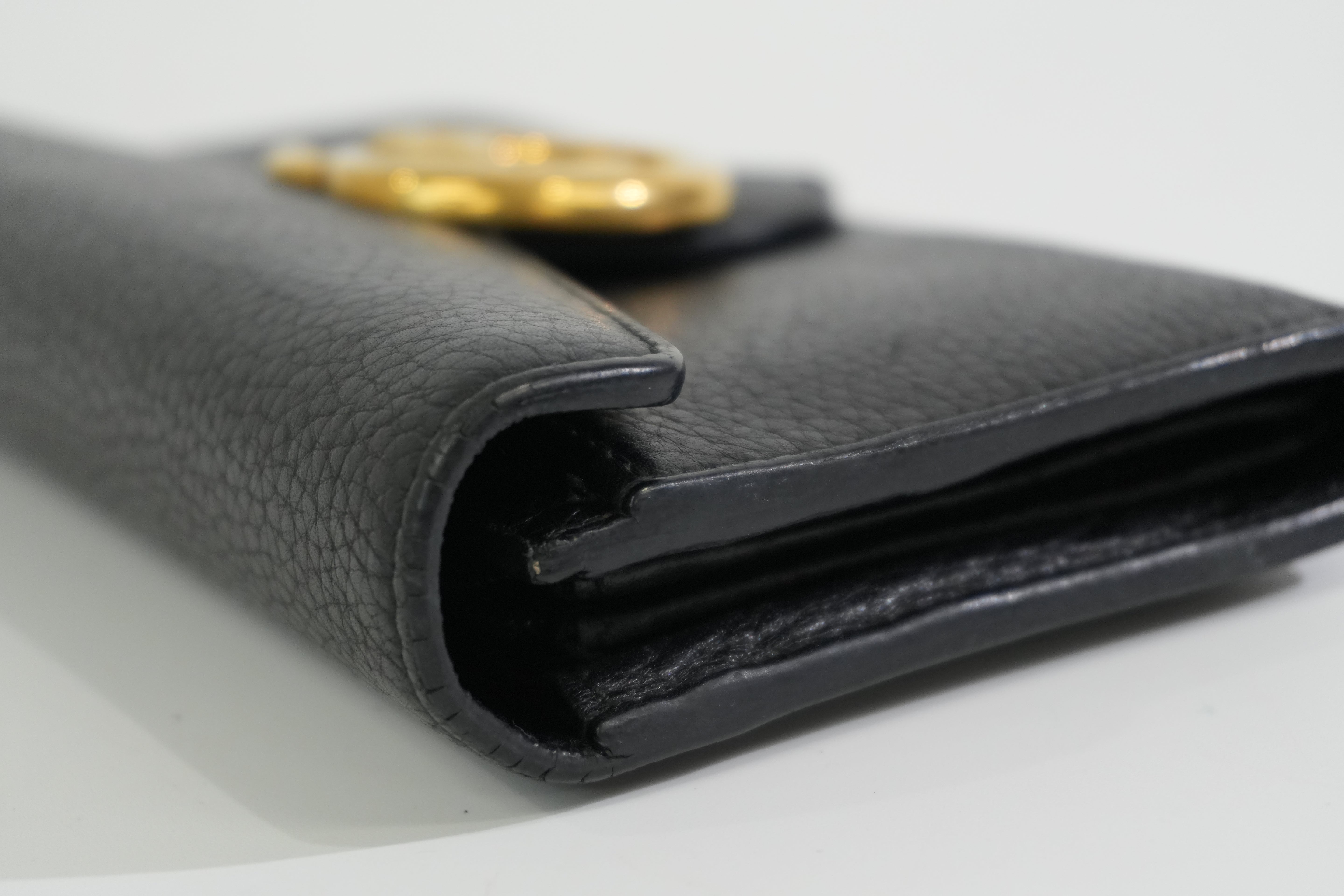 Pre-owned Gucci Calfskin Leather Long Wallet Black