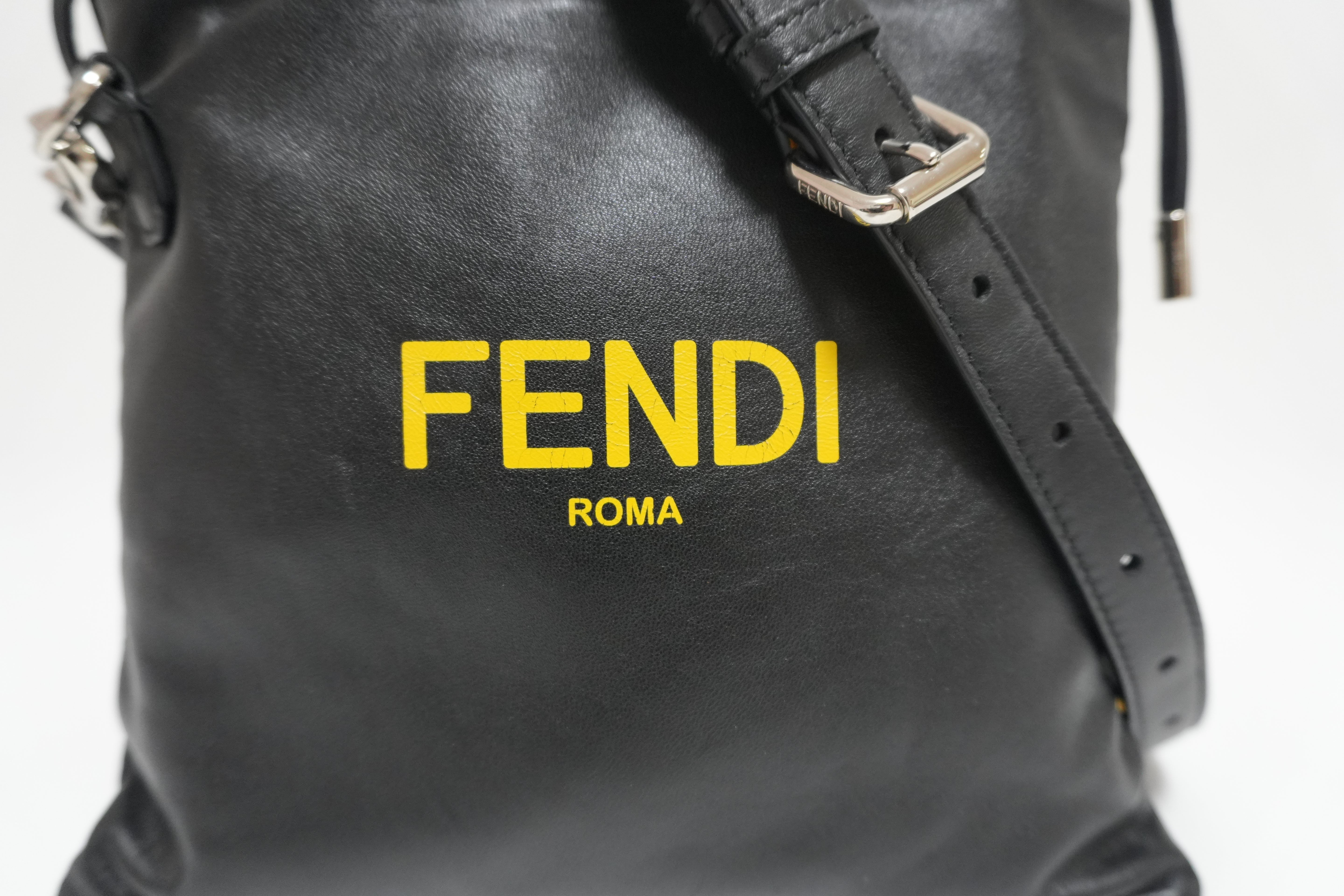 Fendi Leather Shoulder Bag Black Used