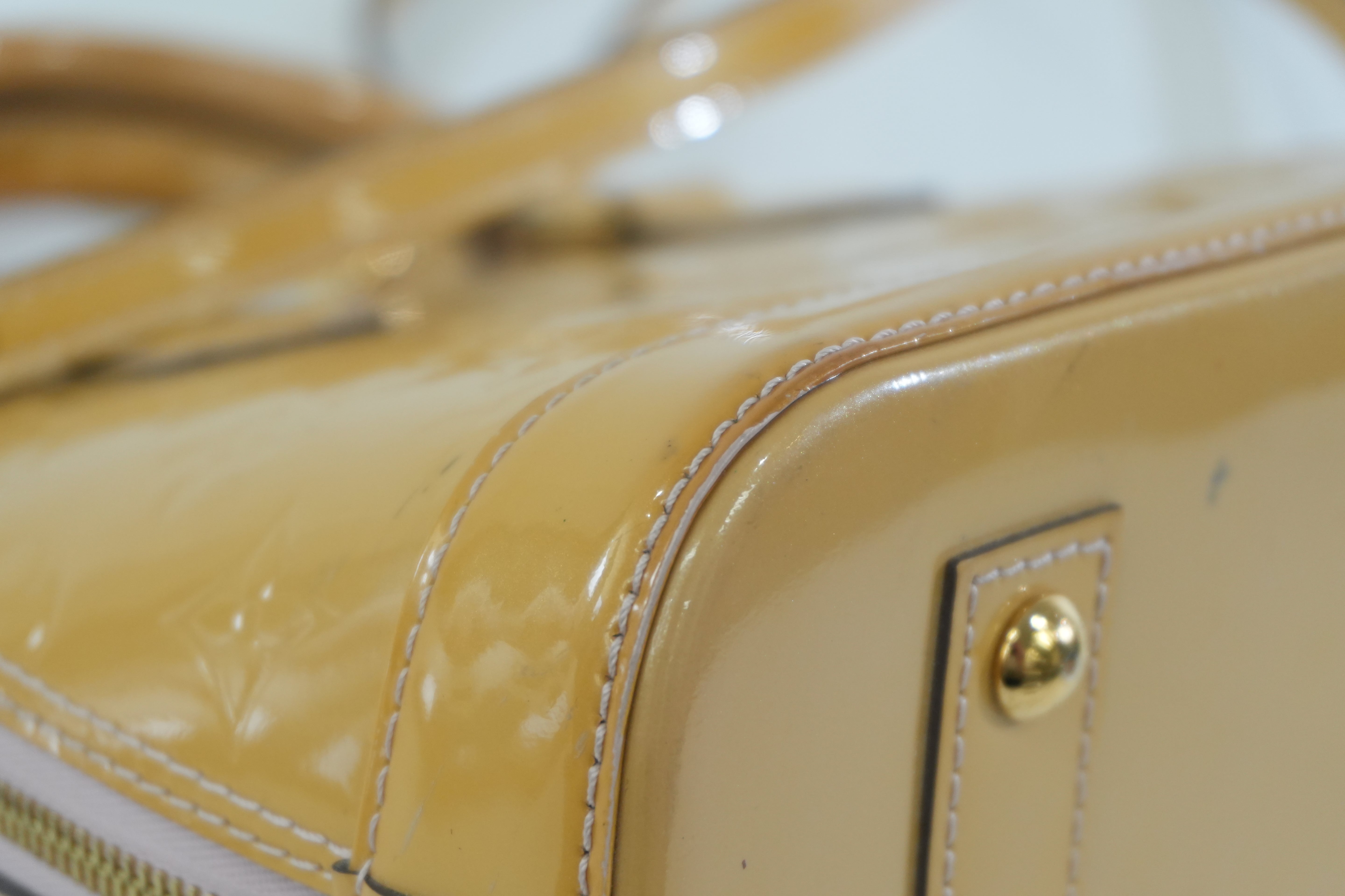 Pre-owned Louis Vuitton Vernis Leather Alma BB Yellow Without Clochette