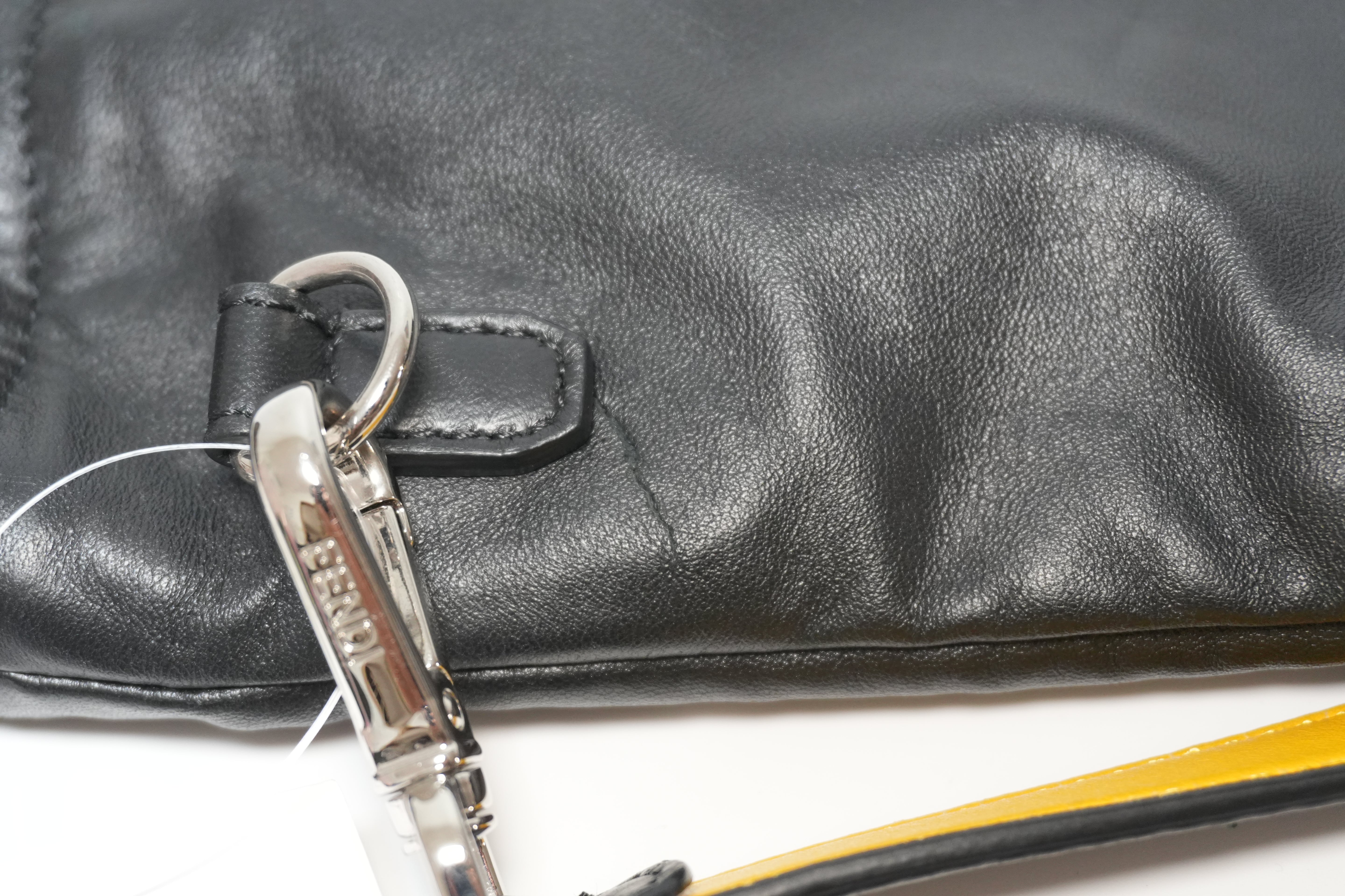 Fendi Leather Shoulder Bag Black Used
