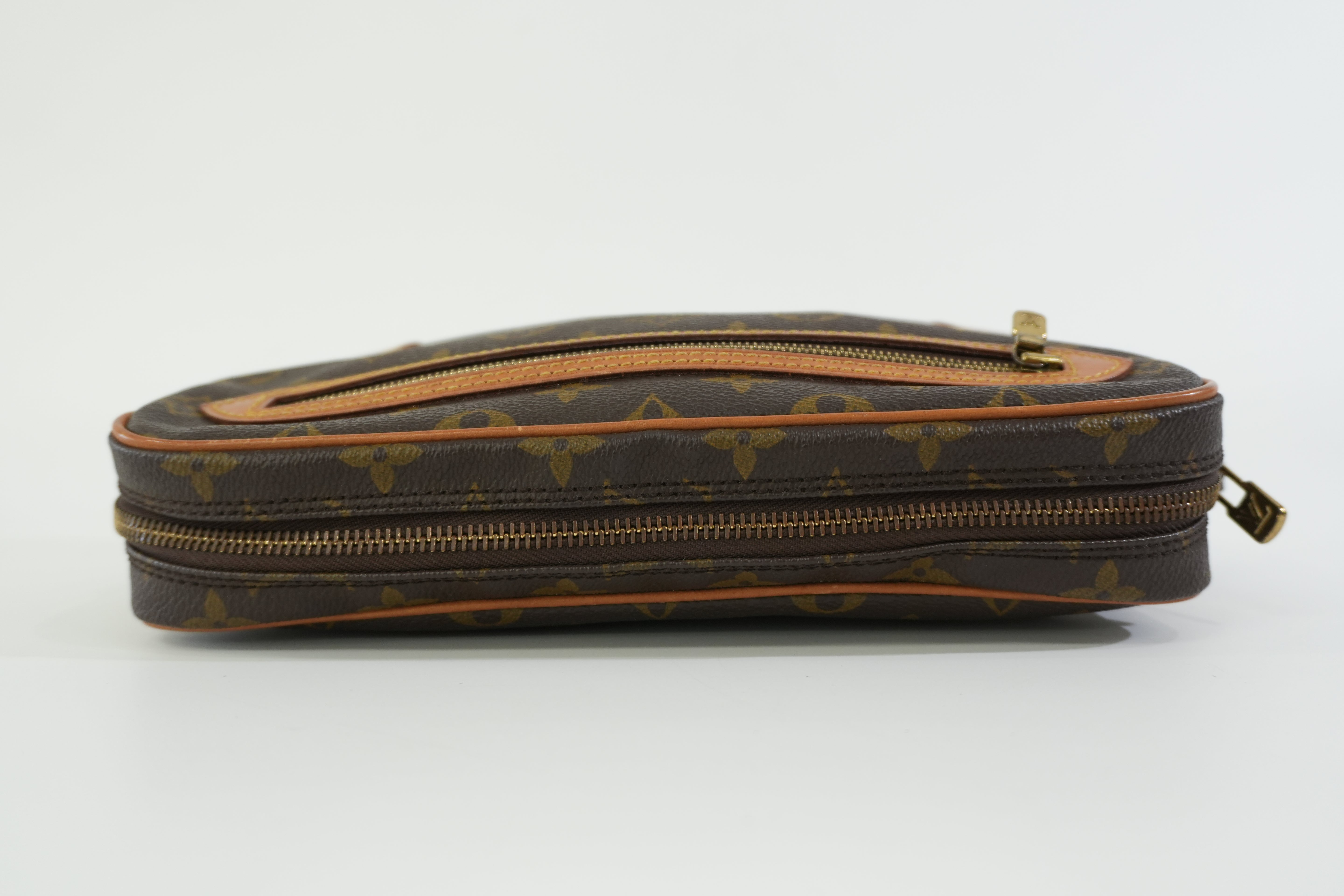 Pre-owned Louis Vuitton Monogram Dragonne GM Clutch Bag