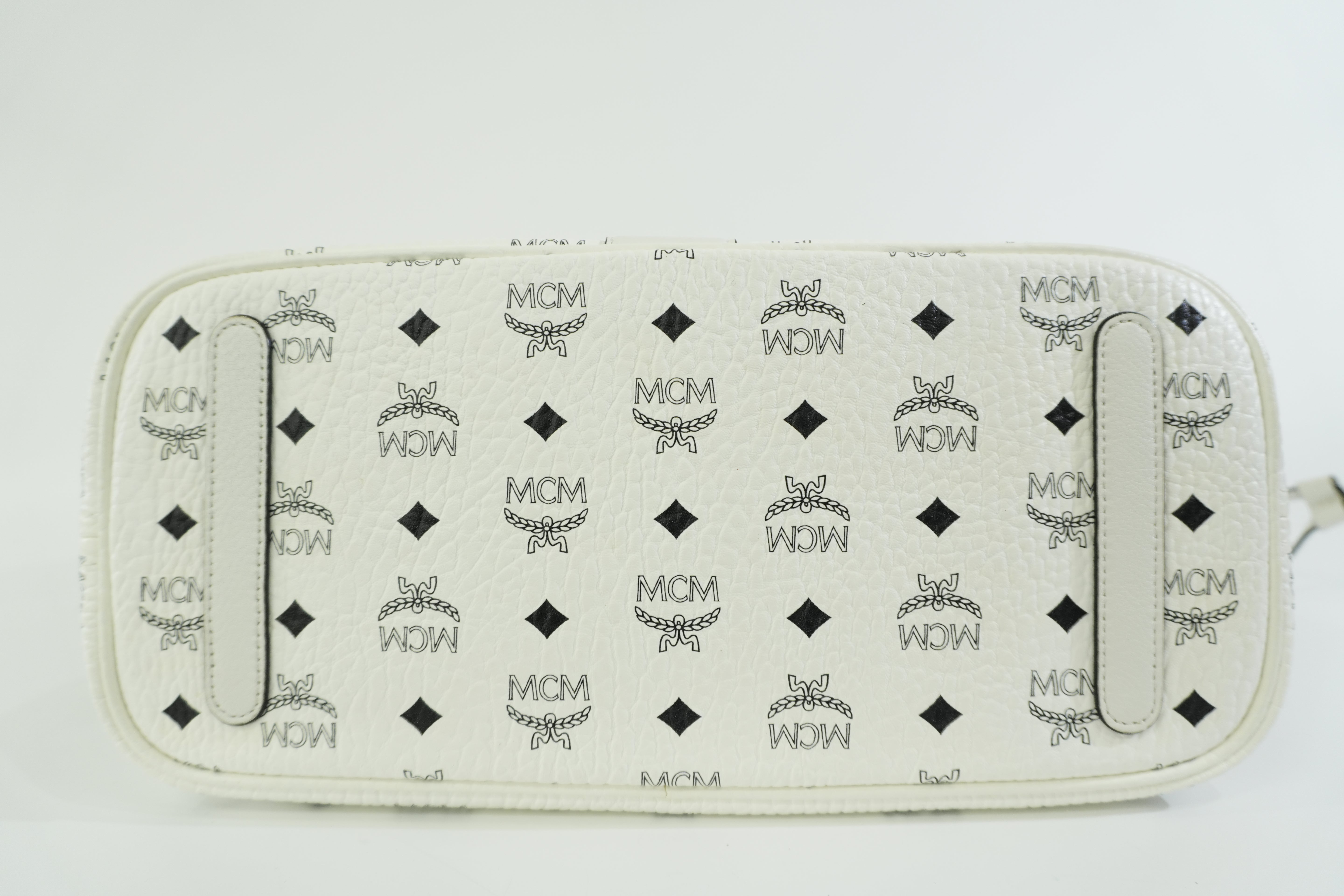 Pre-owned MCM Tote Bag with Pouch White