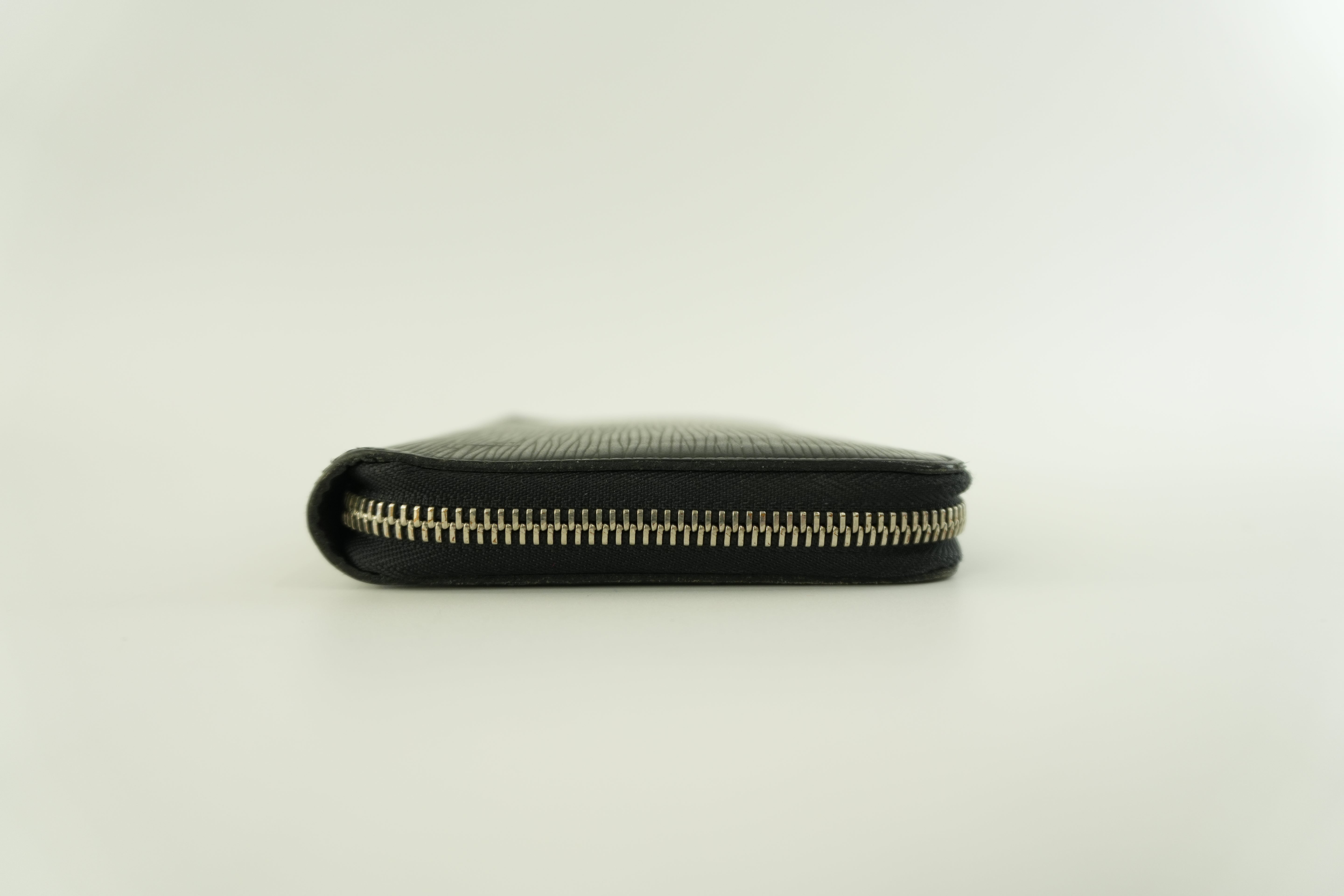Louis Vuitton Epi Zippy Organizer Wallet Black Used