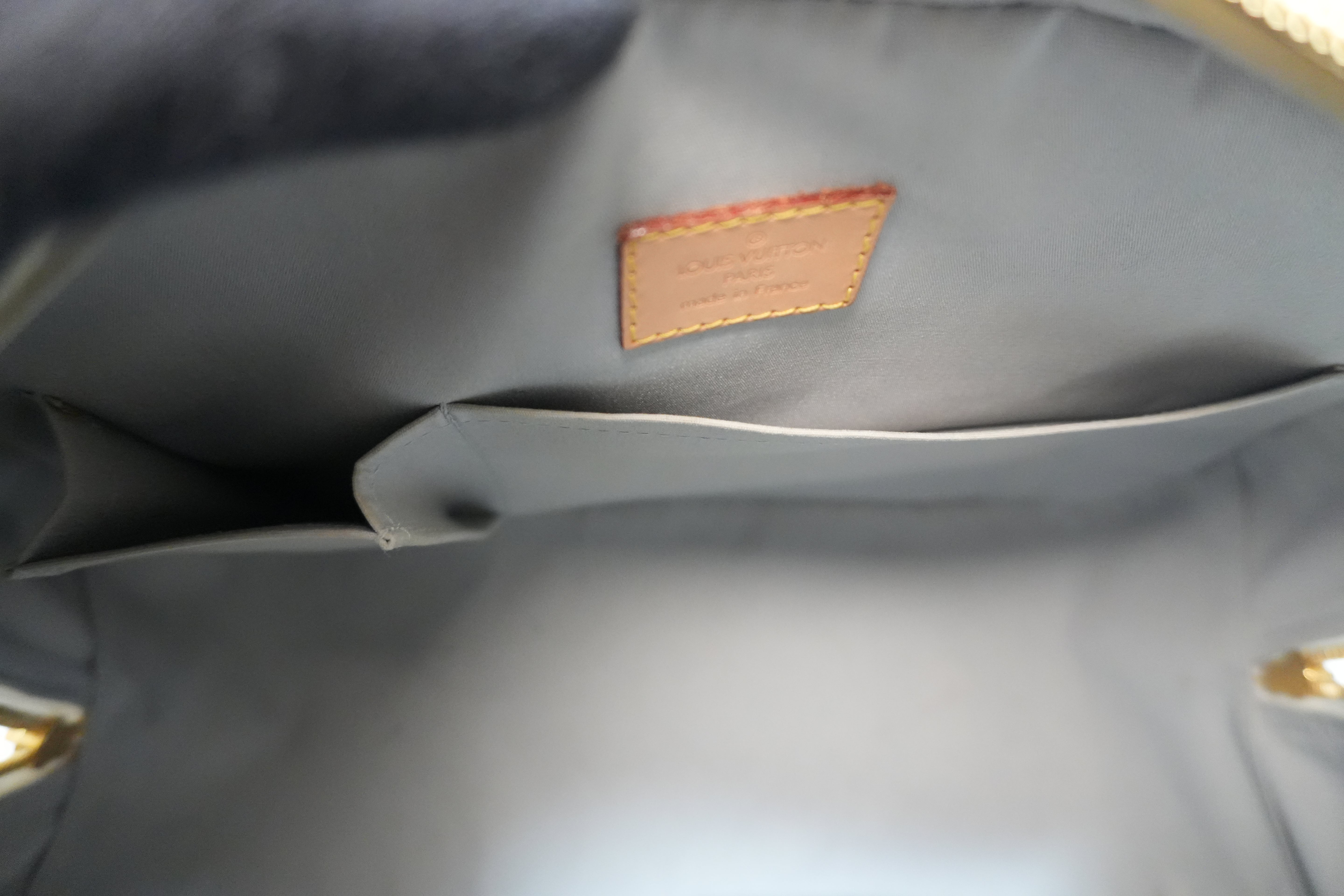 Borsa a mano Louis Vuitton Vernis Summit Drive gialla usata