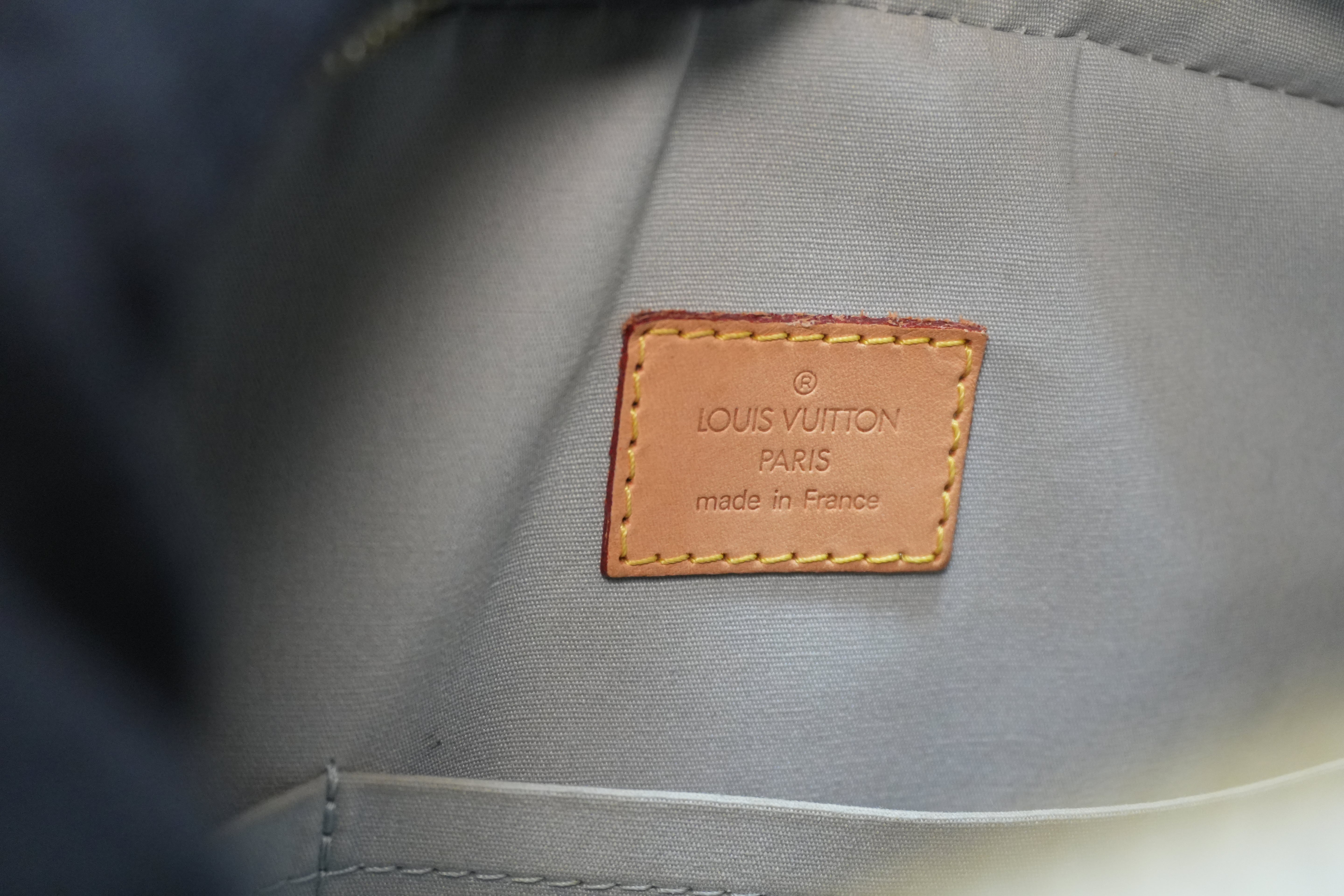 Borsa a mano Louis Vuitton Vernis Summit Drive gialla usata