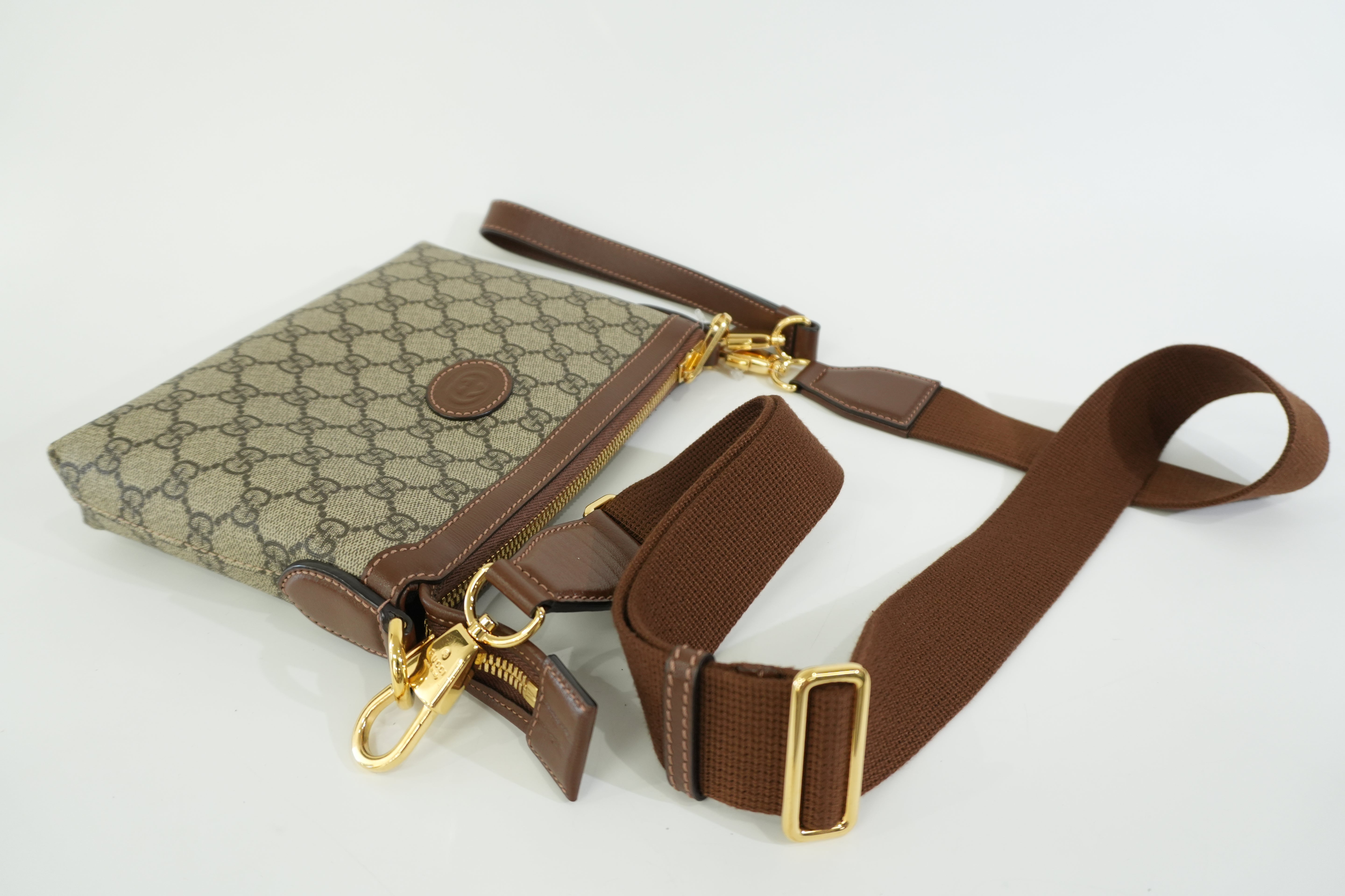 Pre-owned Gucci Interlocking G Patch Wristlet Messenger Bag Brown