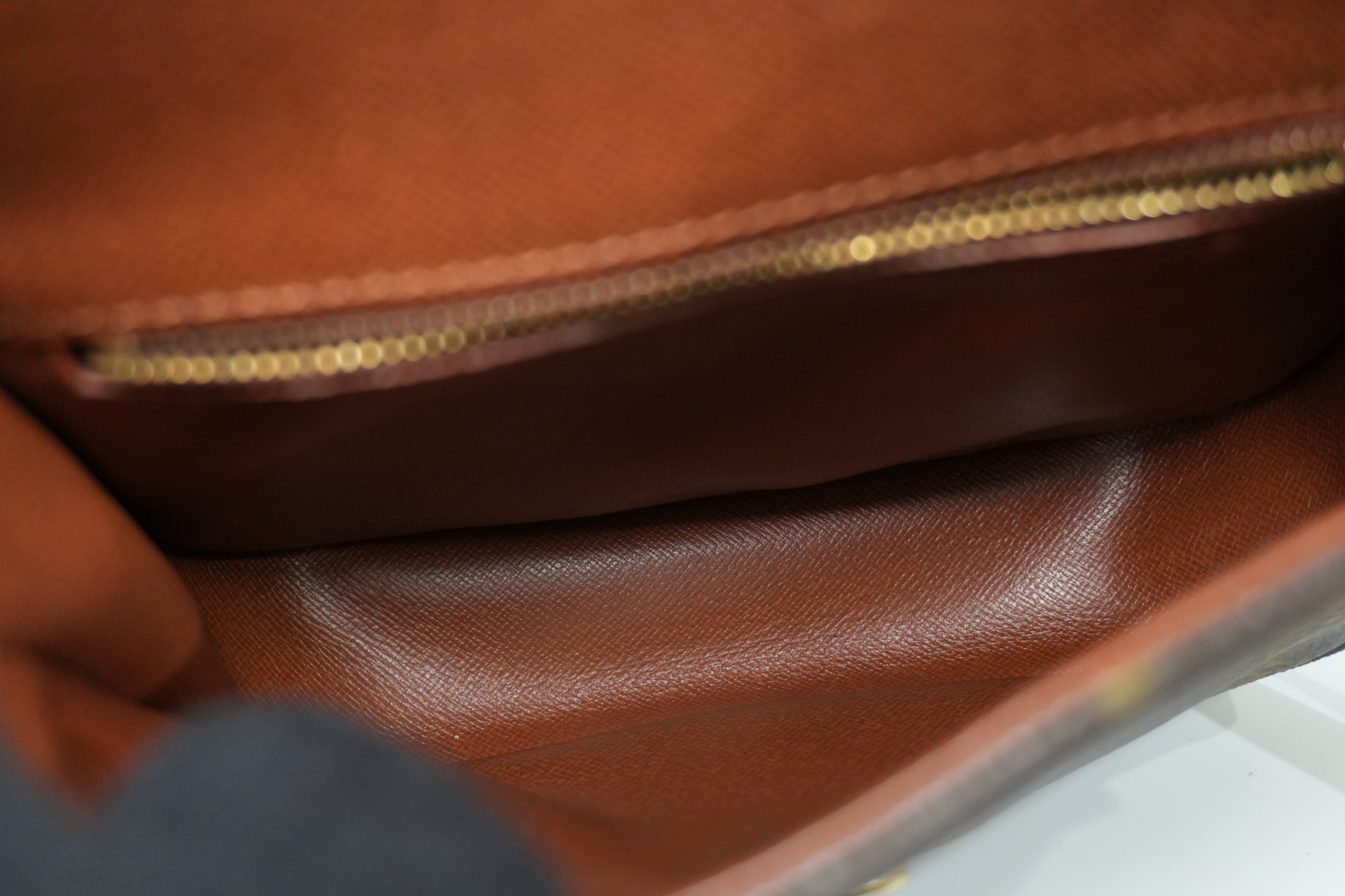 Pre-owned Louis Vuitton Monogram Saint Cloud MM Shoulder Bag