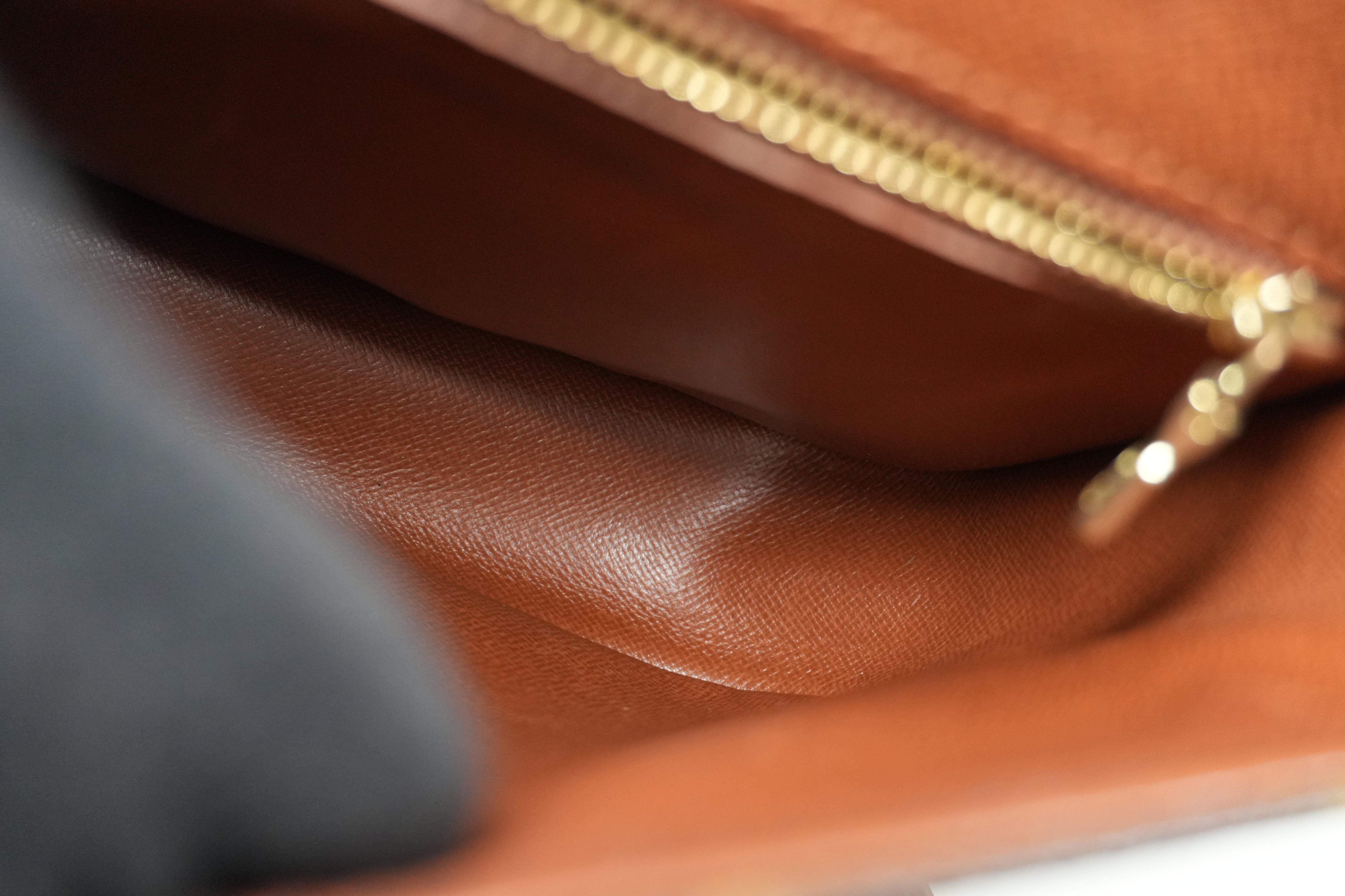 Pre-owned Louis Vuitton Monogram Saint Cloud MM Shoulder Bag