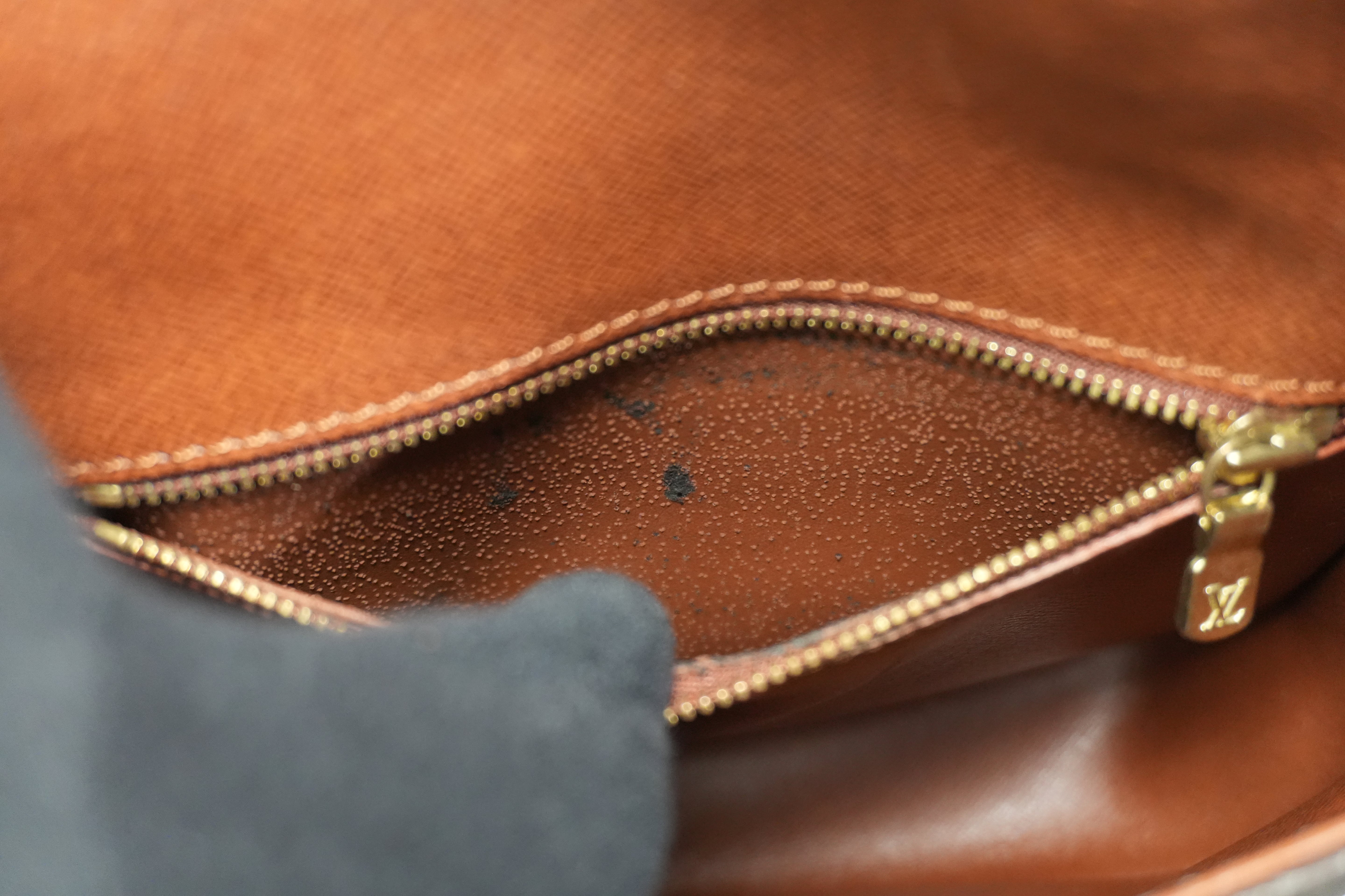 Pre-owned Louis Vuitton Monogram Saint Cloud MM Shoulder Bag