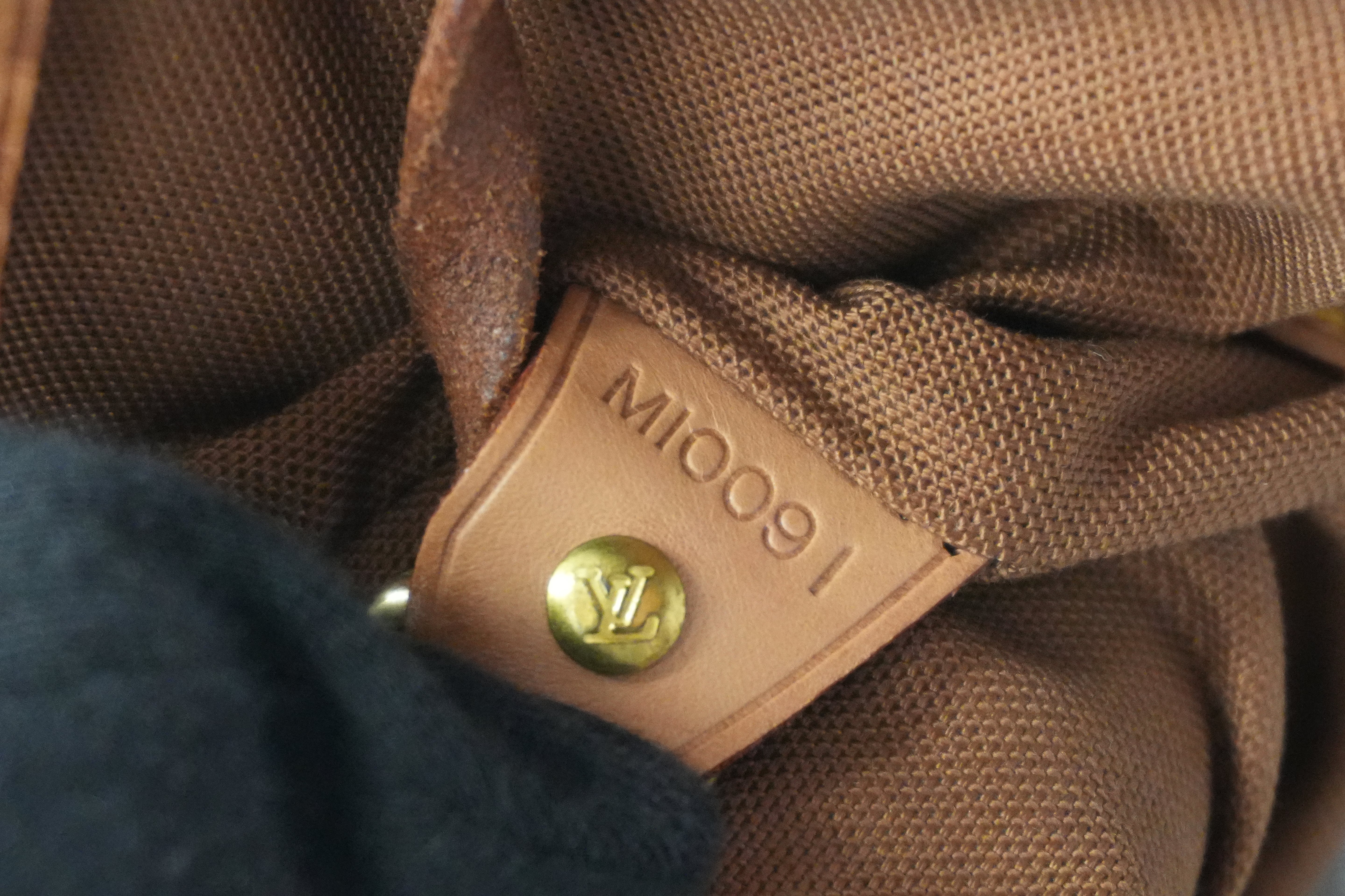 Pre-owned Louis Vuitton Monogram Montsouris GM Backpack