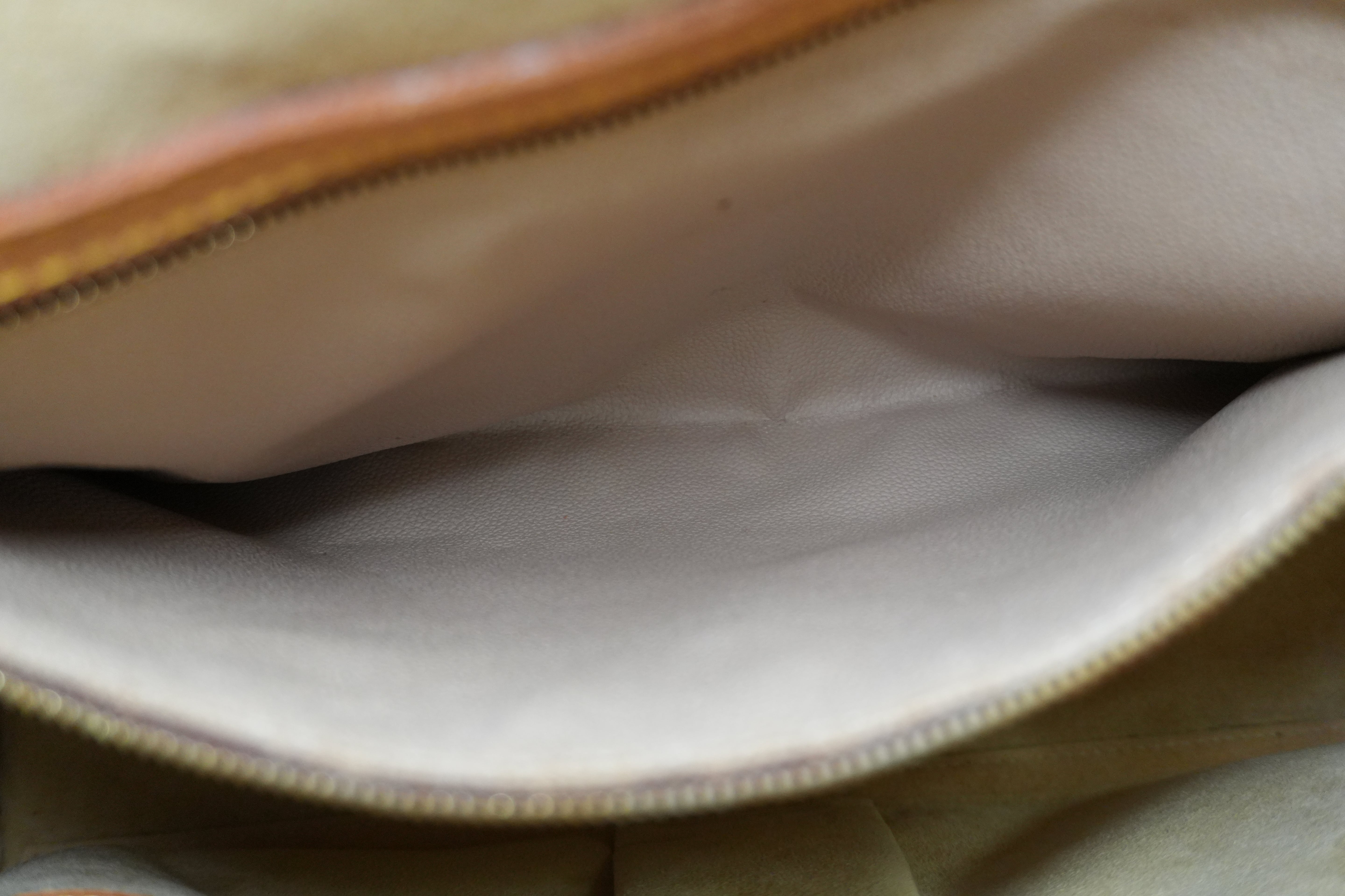 Louis Vuitton Monogram Rivoli Briefcase Used