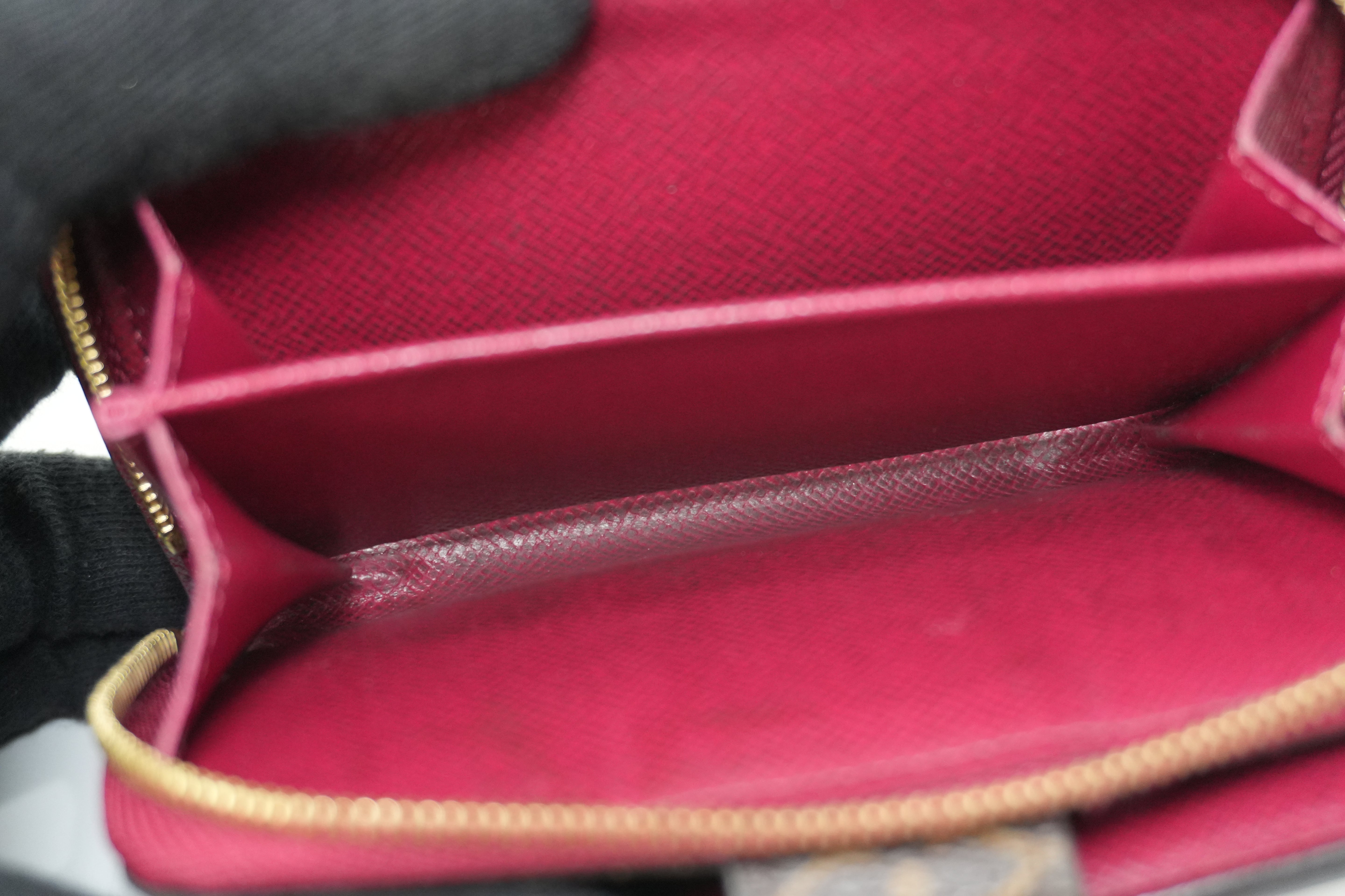 Louis Vuitton Monogram Juliet Wallet Used