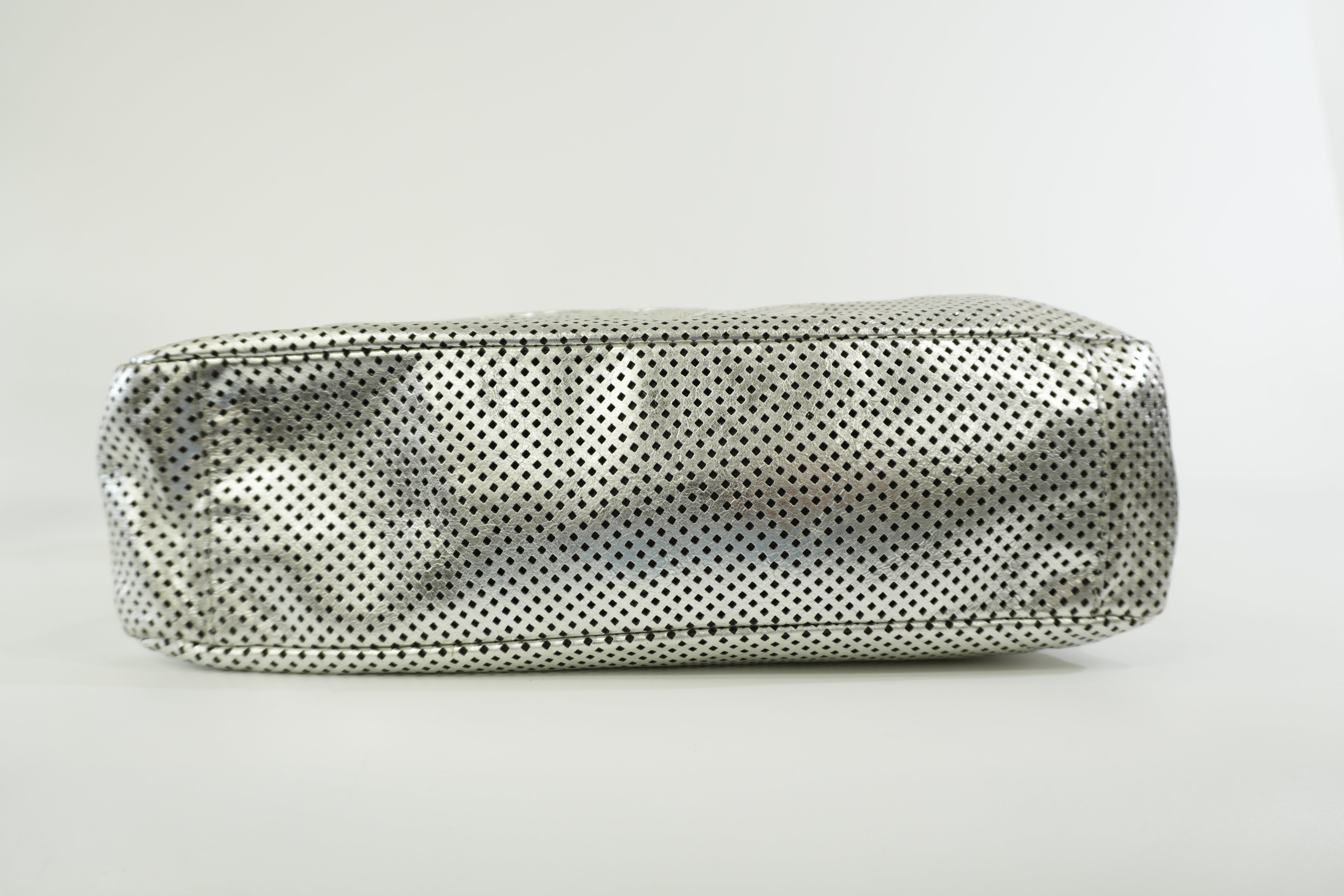 Pre-owned Chanel Rodeo Drive Hobo Tote Bag Metallic Silver