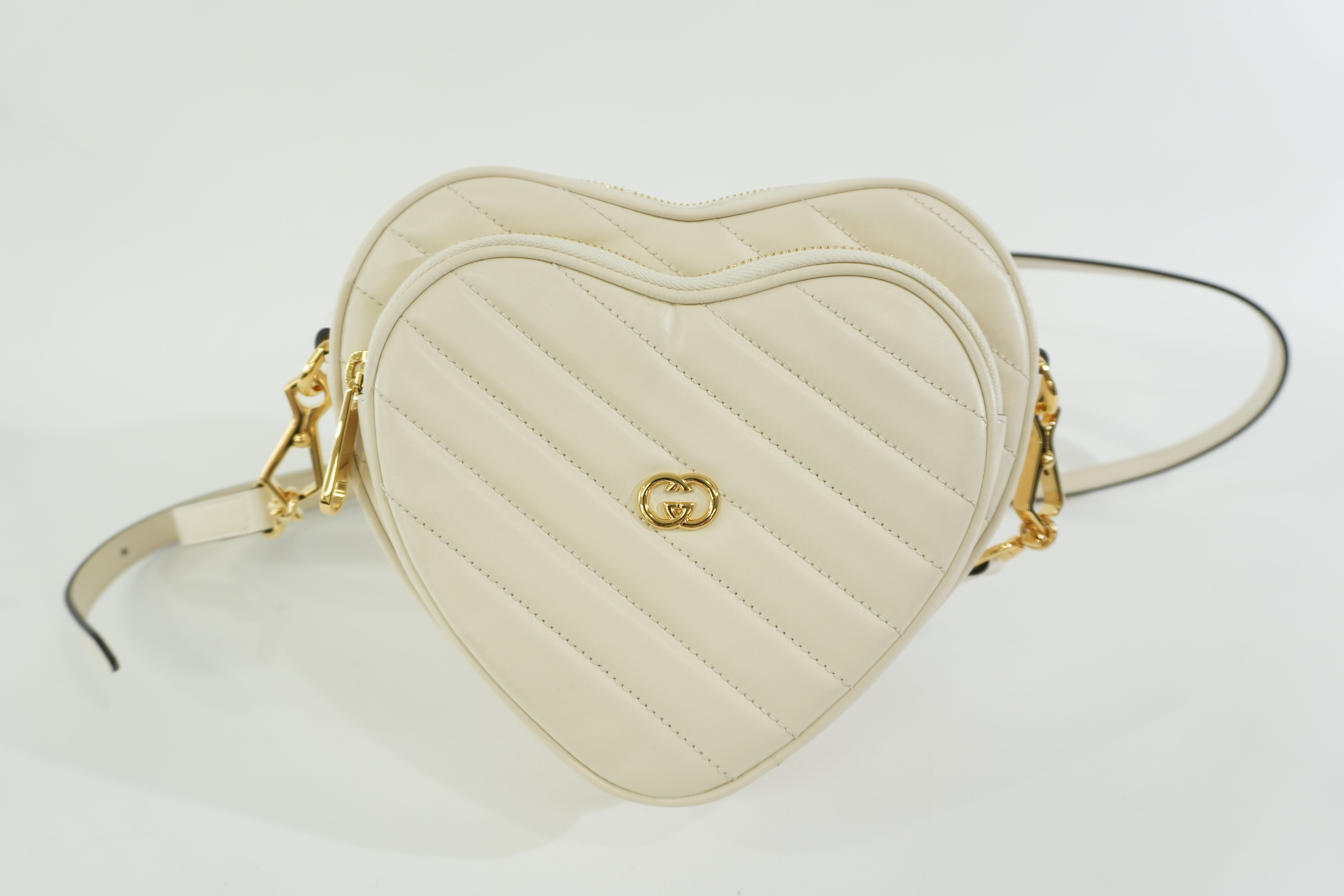 Pre-owned Gucci Heart Shoulder Bag White