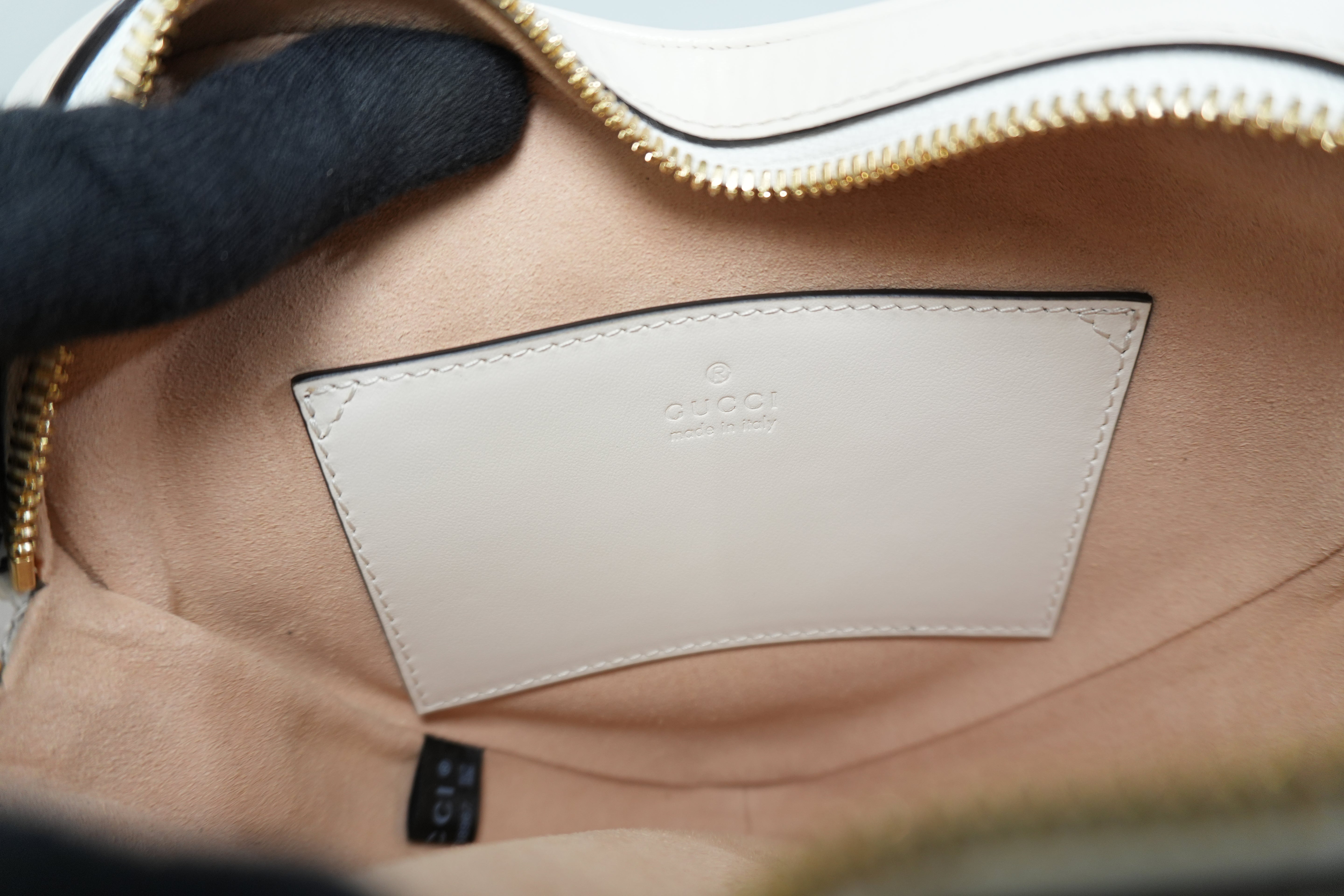 Pre-owned Gucci Heart Shoulder Bag White