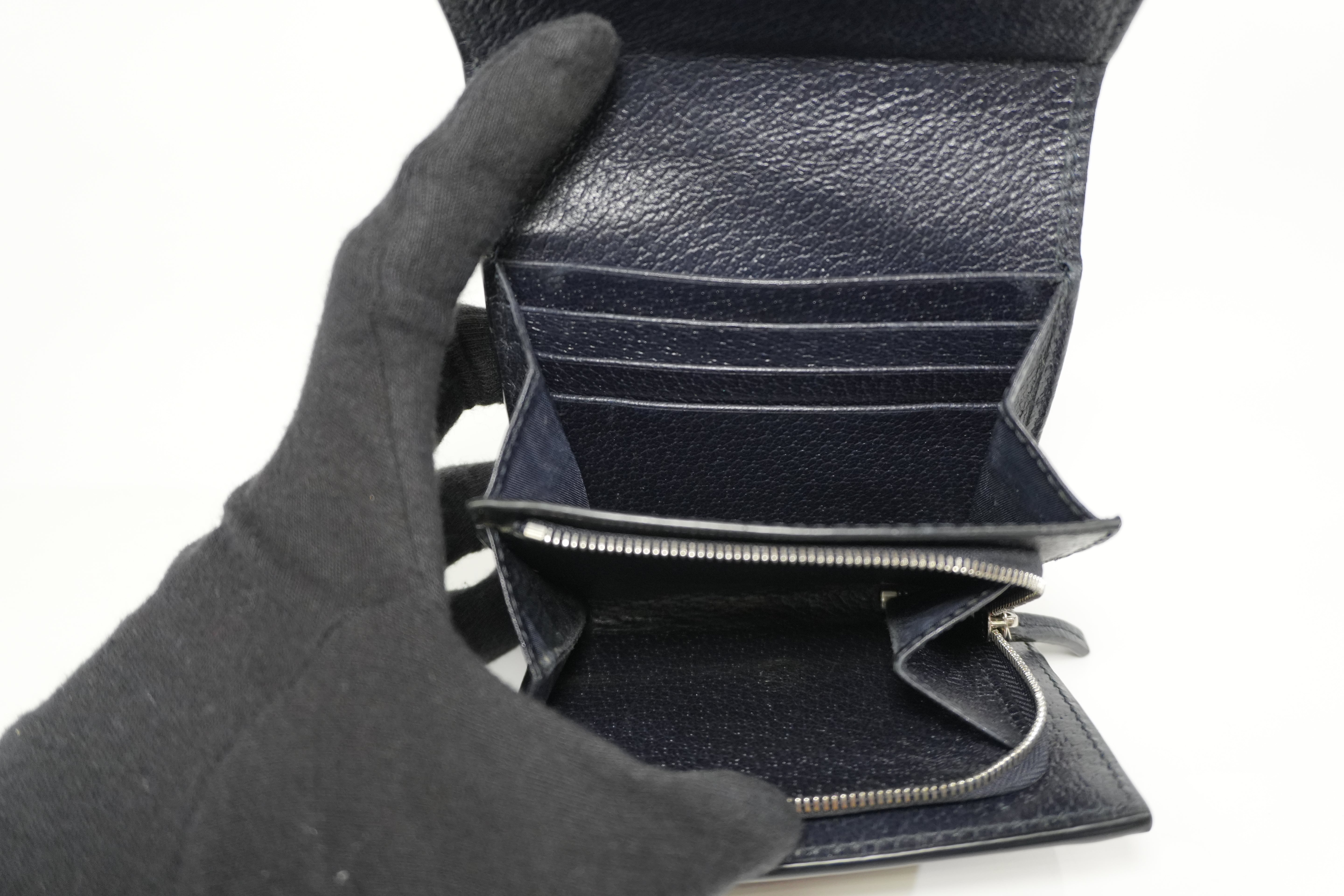 Pre-owned Gucci Guccisima Compact Wallet Blue