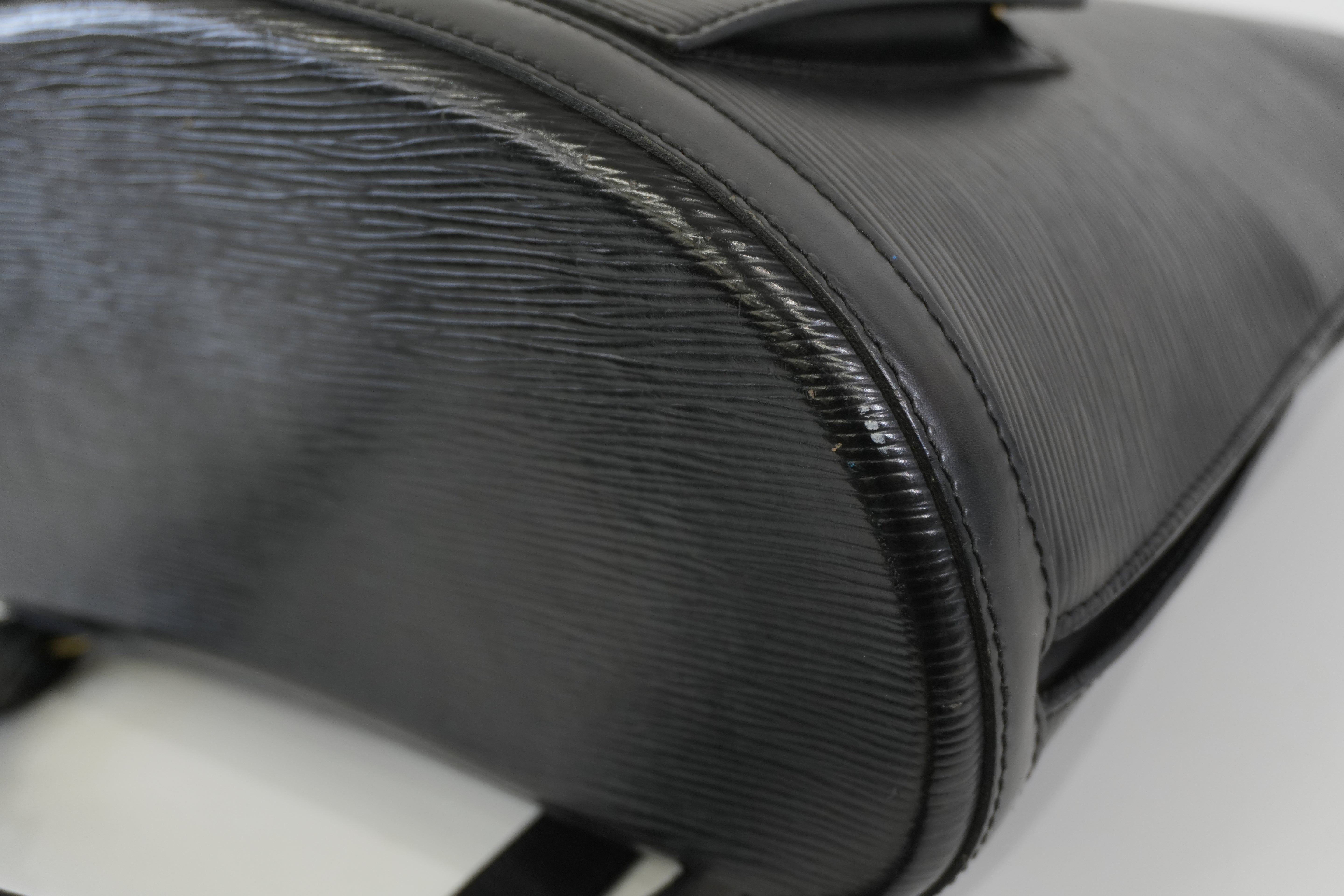 Pre-owned Louis Vuitton Epi Gobelins Backpack Black