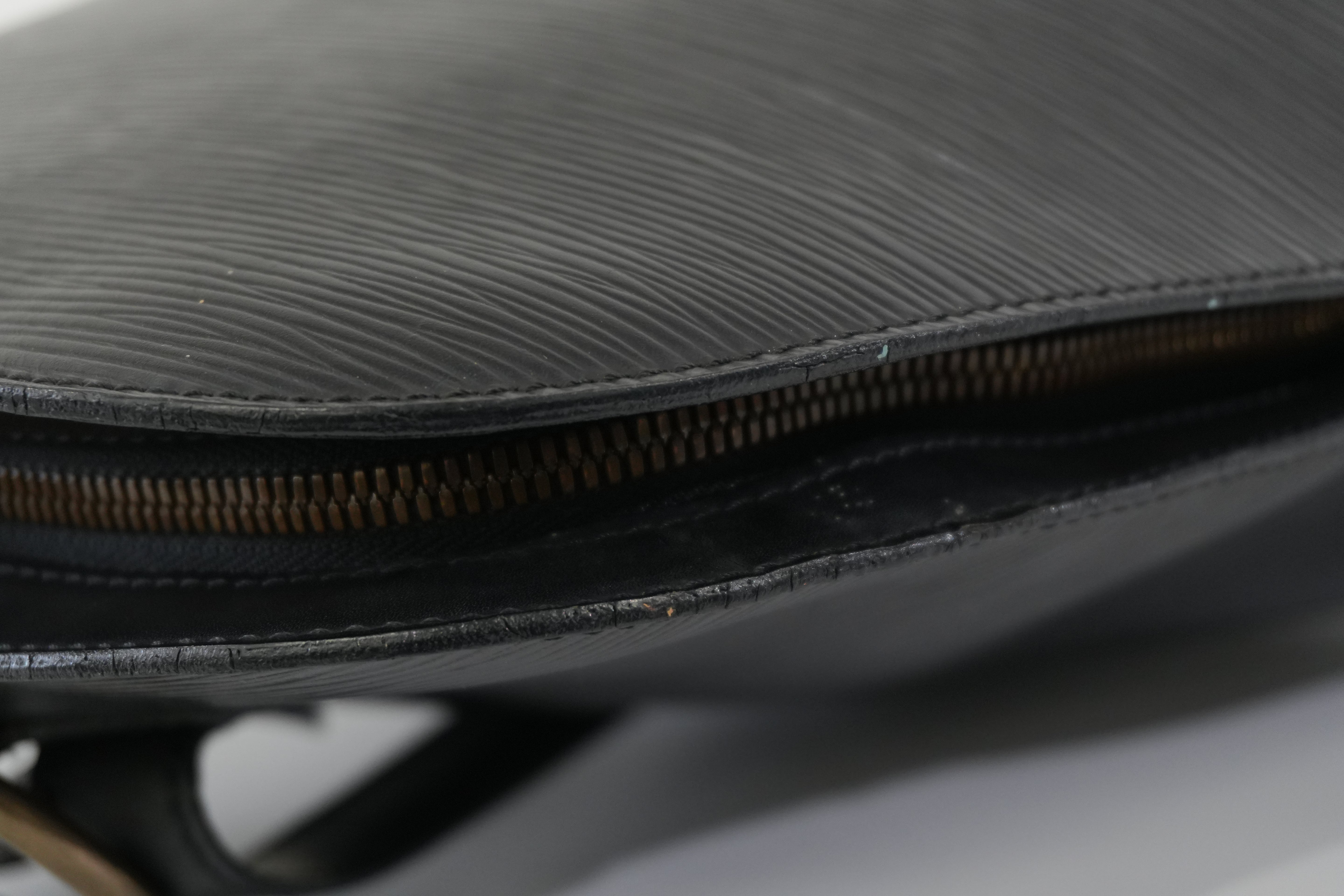 Pre-owned Louis Vuitton Epi Gobelins Backpack Black