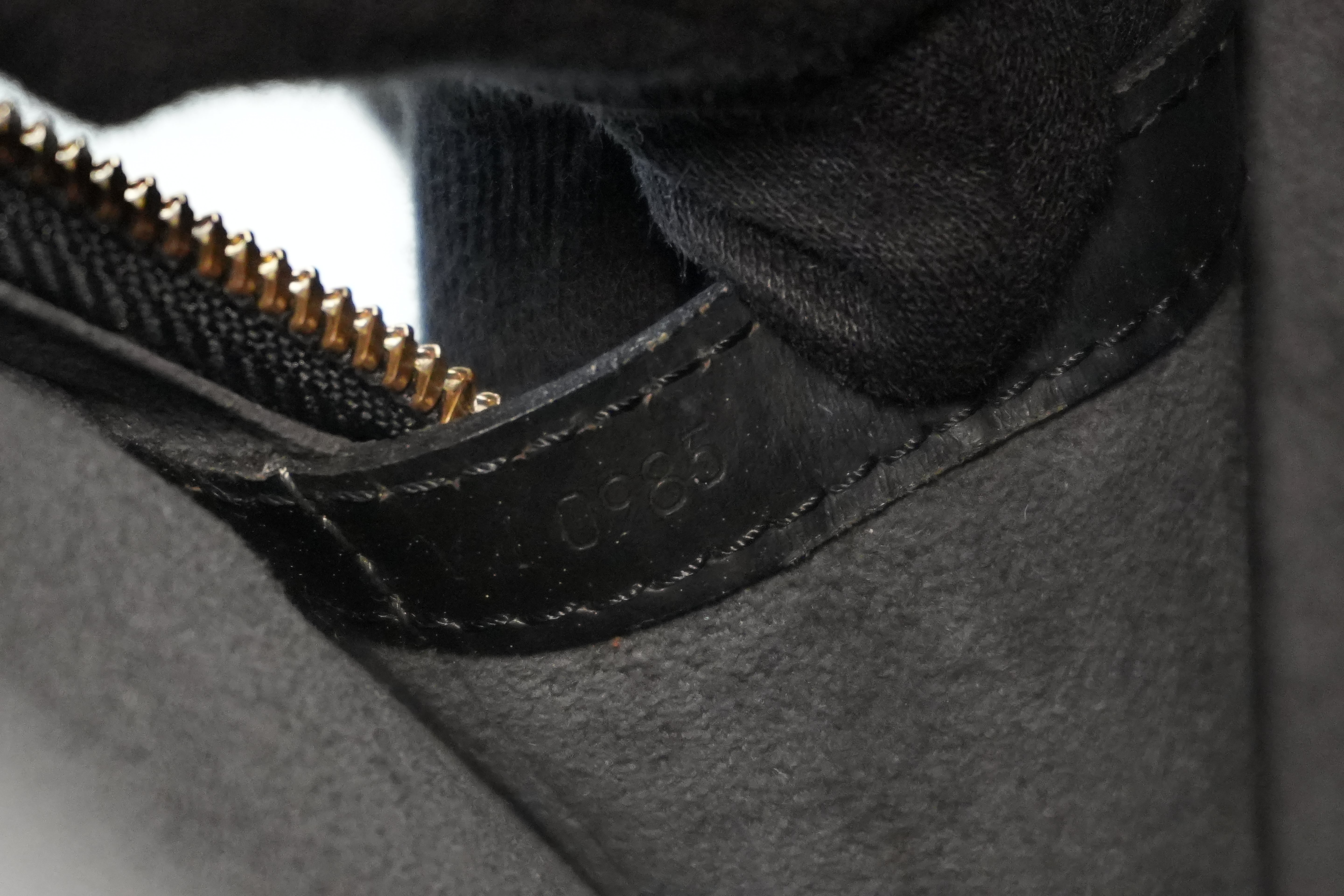 Pre-owned Louis Vuitton Epi Gobelins Backpack Black