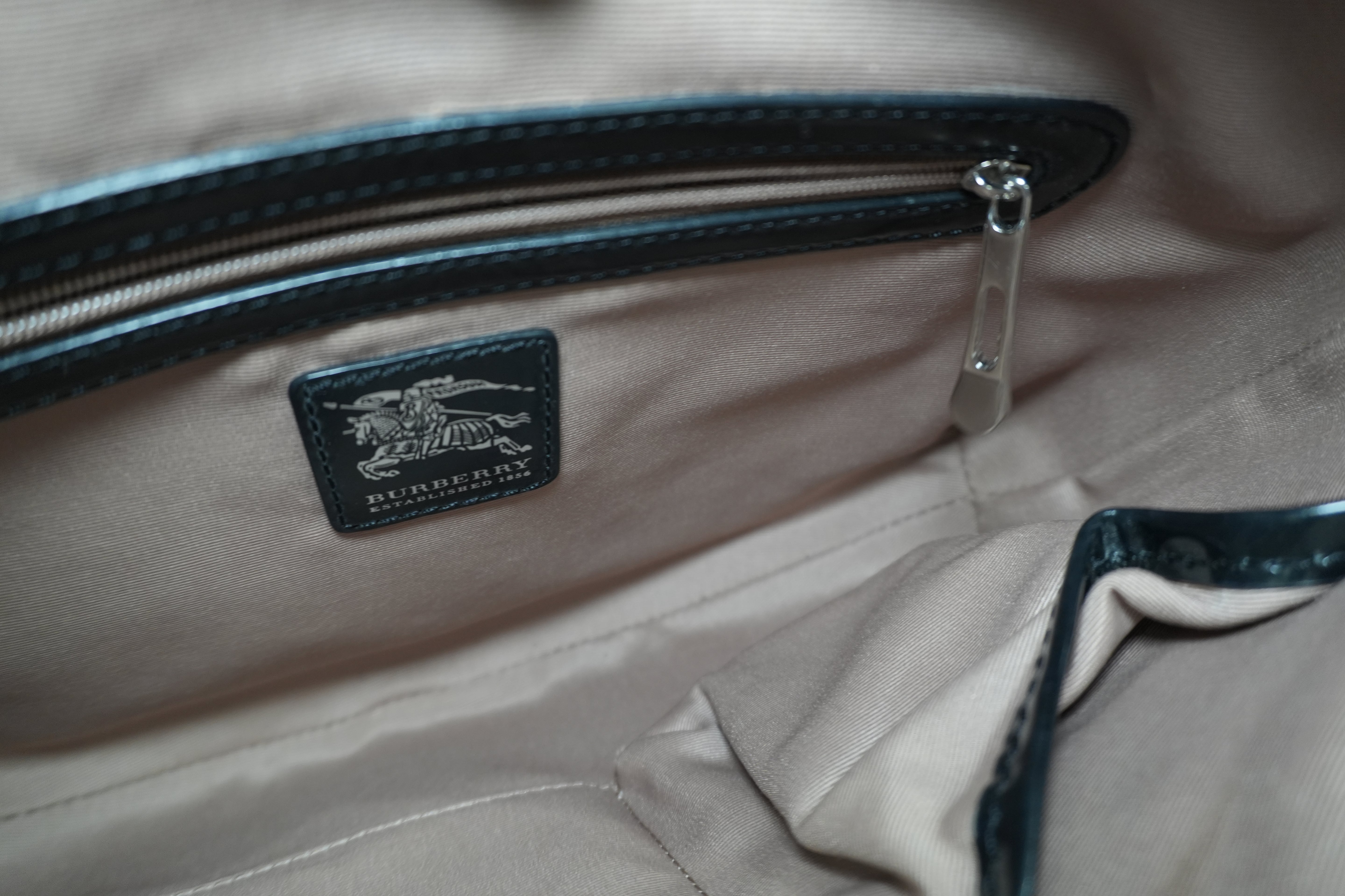 Pre-owned Burberry Nova Check Hobo Shoulder Bag Beige