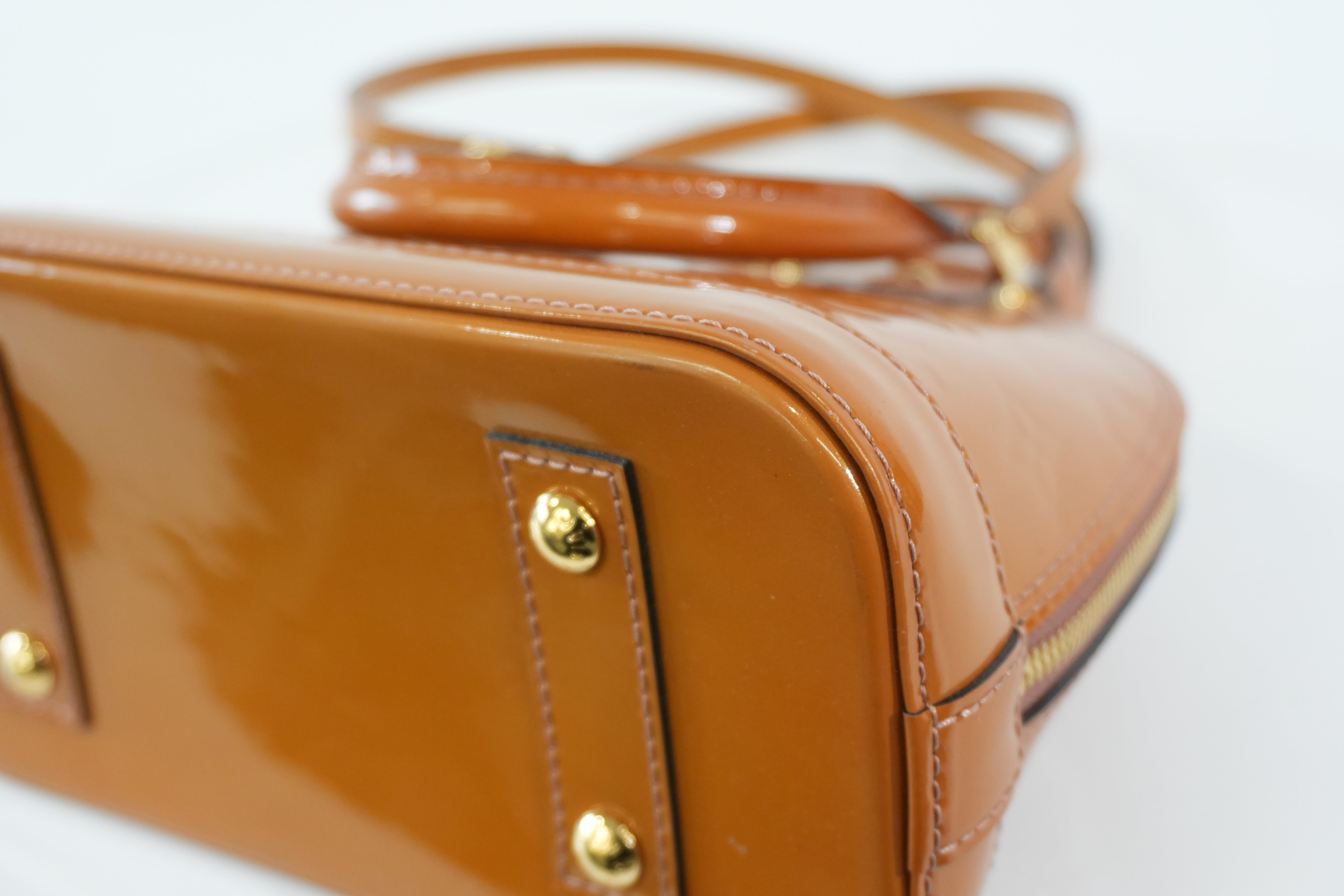 Pre-owned Louis Vuitton Vernis Alma BB Shoulder Bag Brown