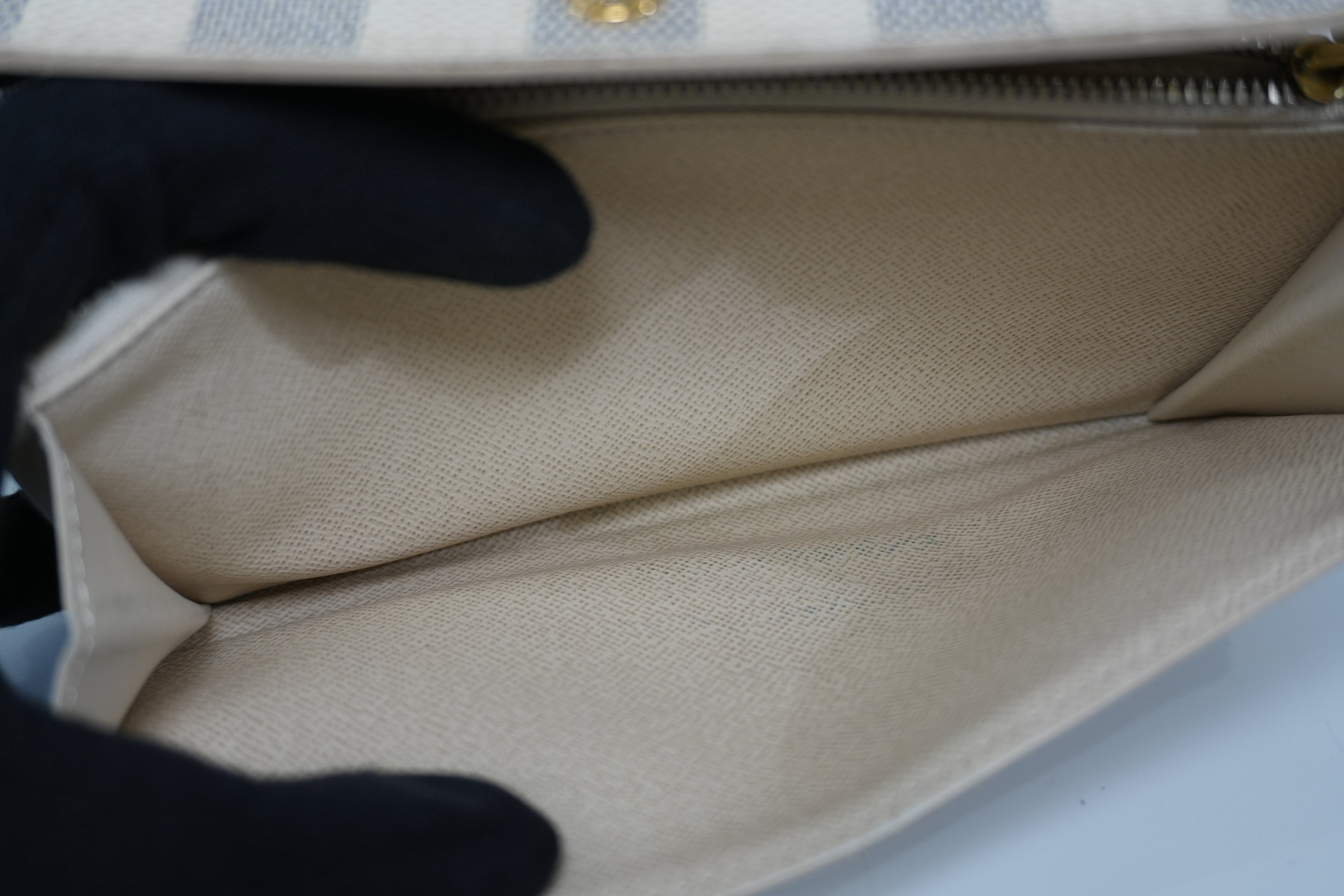 Pre-owned Louis Vuitton Damier Azur Sarah Wallet