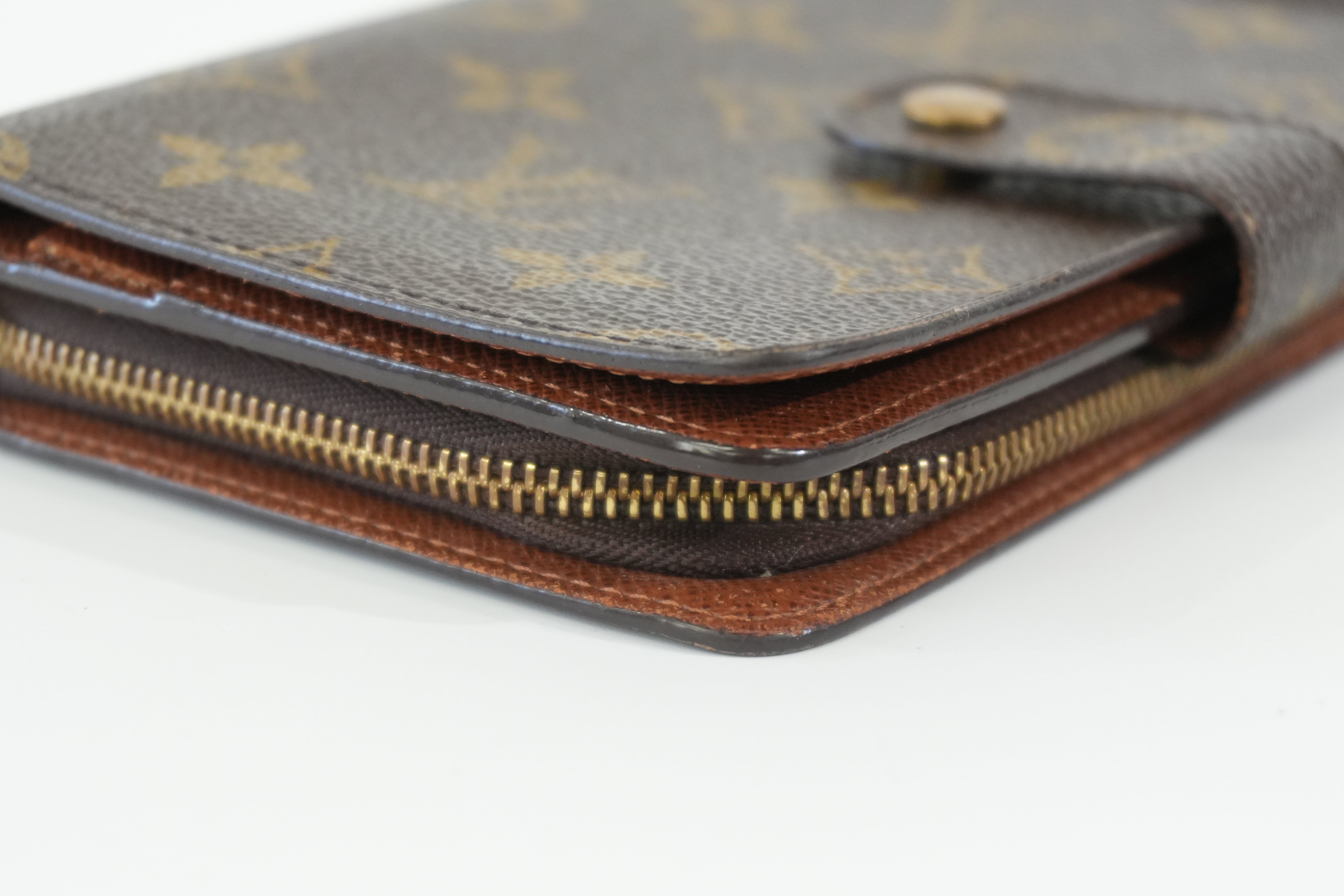 Pre-owned Louis Vuitton Monogram Short Wallet