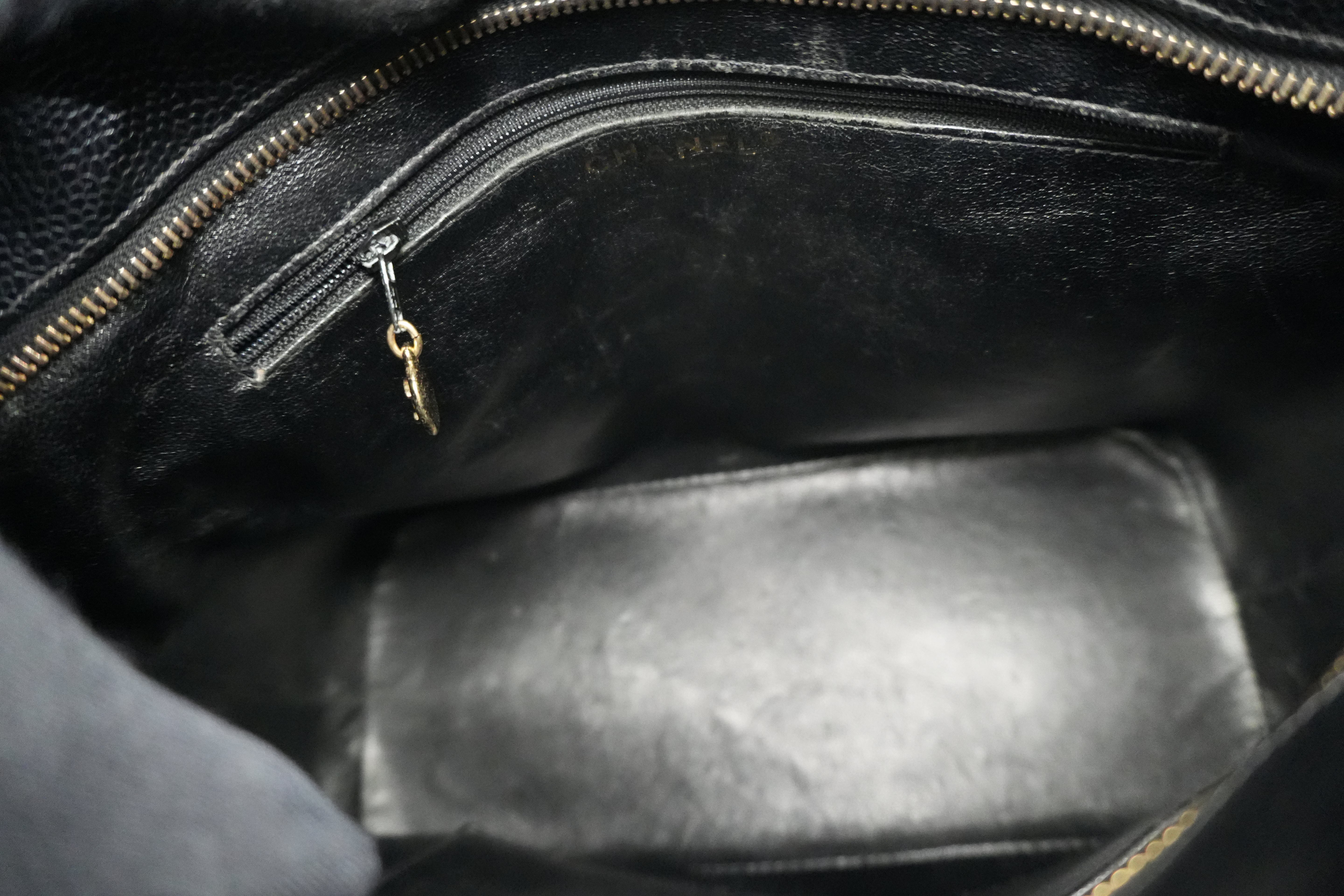 Pre-owned Chanel Medallion Tote Bag Black Gold Hardware