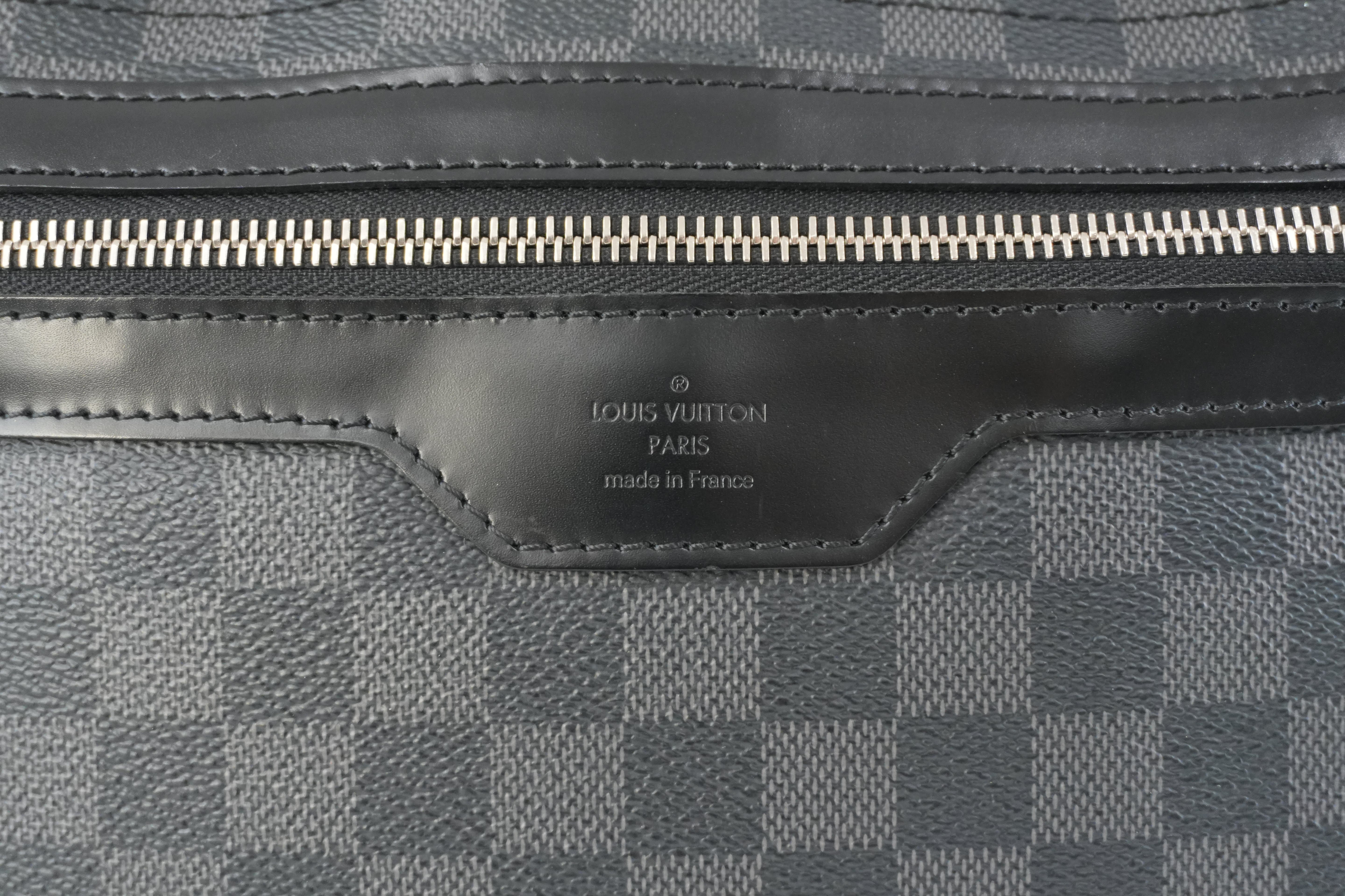 Louis Vuitton Damier Graphite Daniel MM Messenger Bag Used