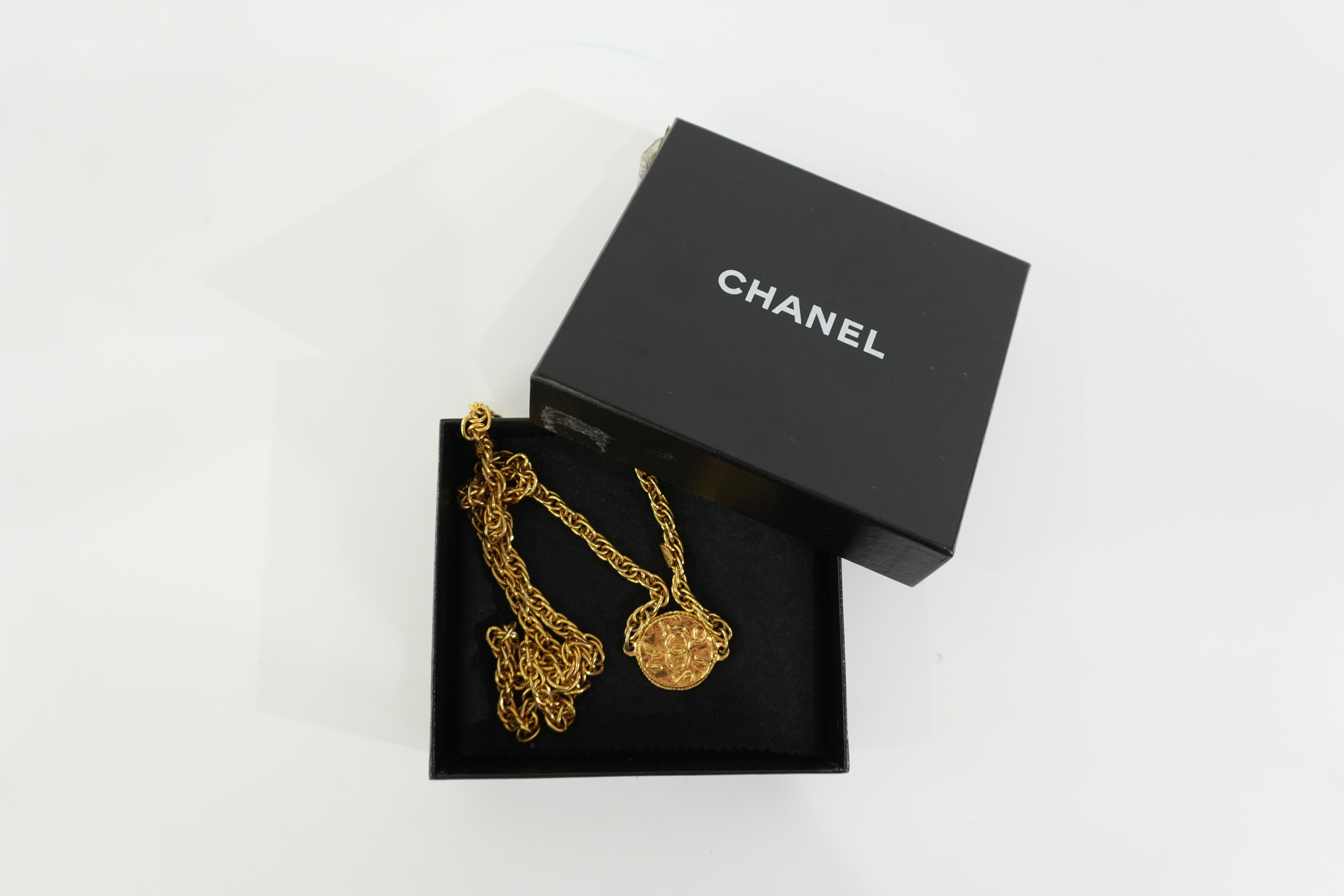 Pre-owned Chanel Vintage Coco Mark Necklace