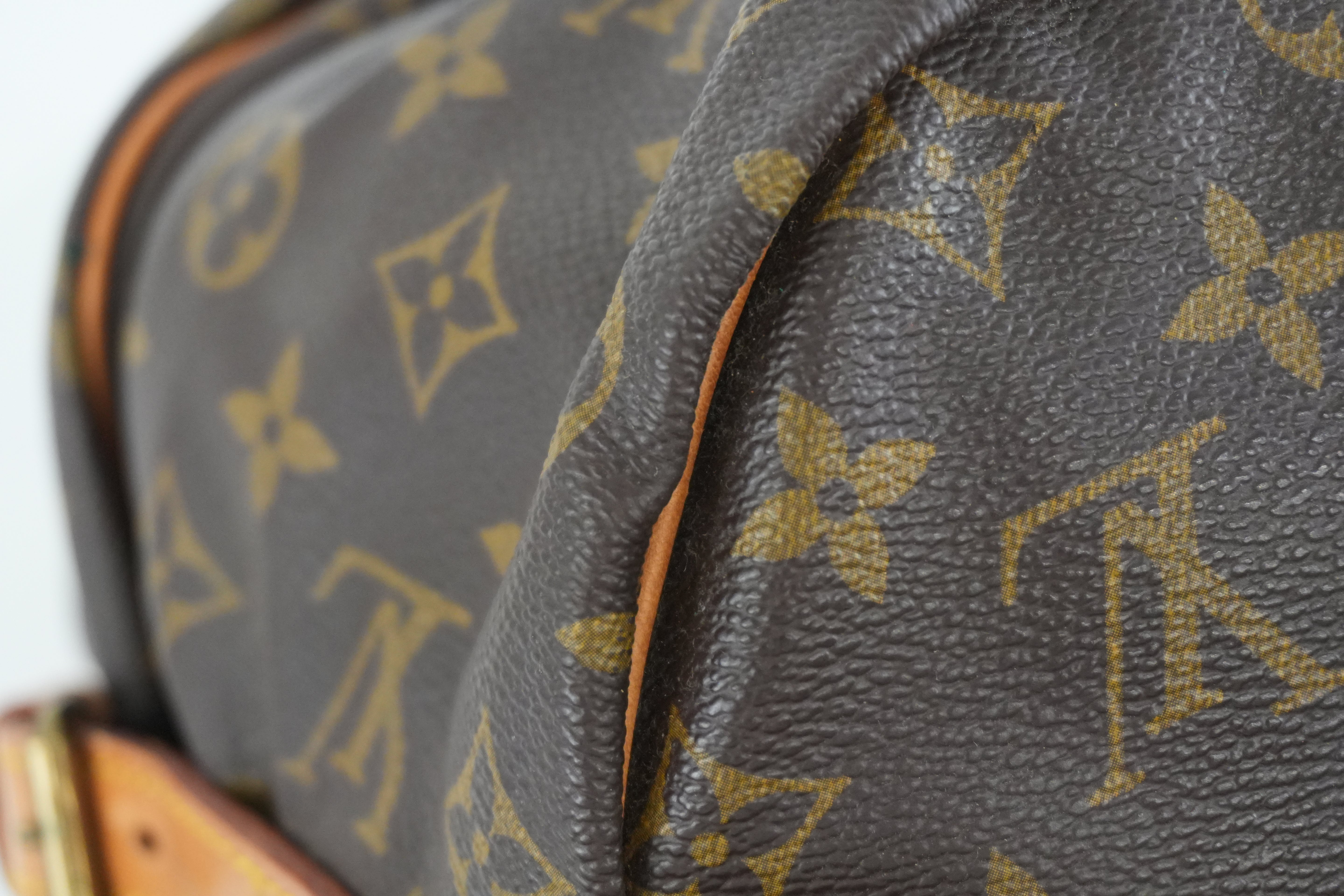 Louis Vuitton Monogram Saumur 35 Shoulder Bag Used