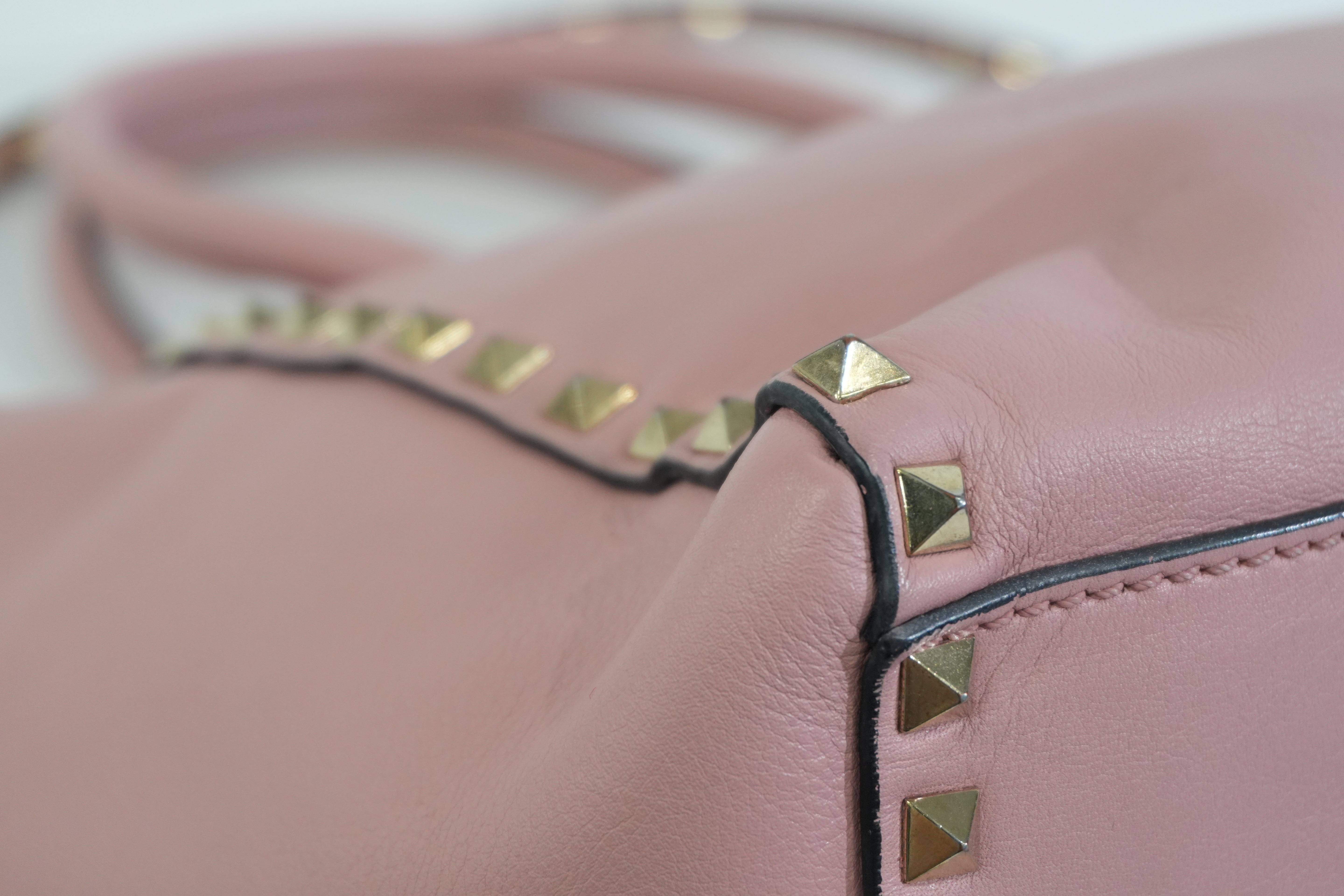 Pre-owned Valentino Two Way Studded Shoulder Bag Pink