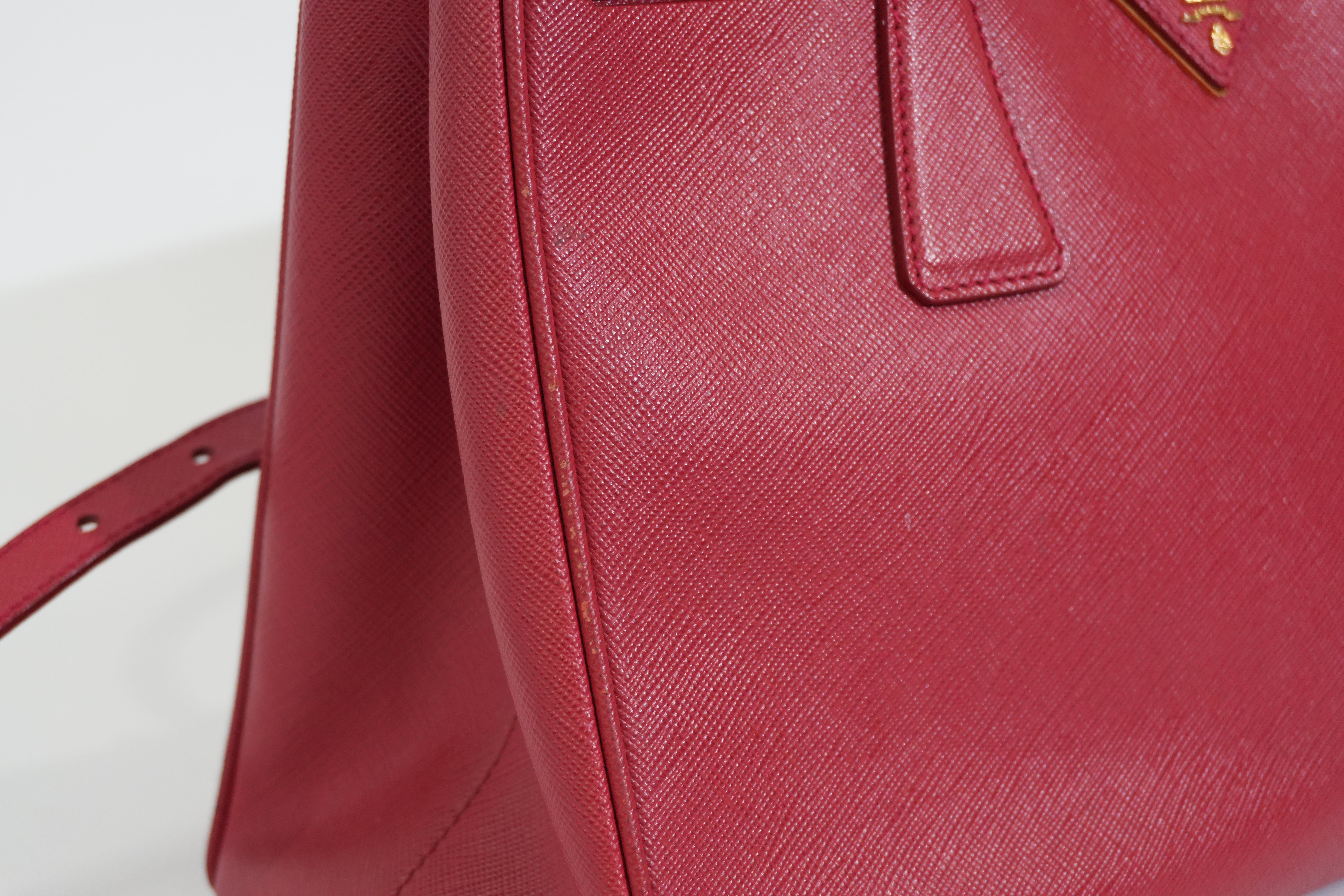 Pre-owned Prada Saffiano Lux Two Way Shoulder Bag Red