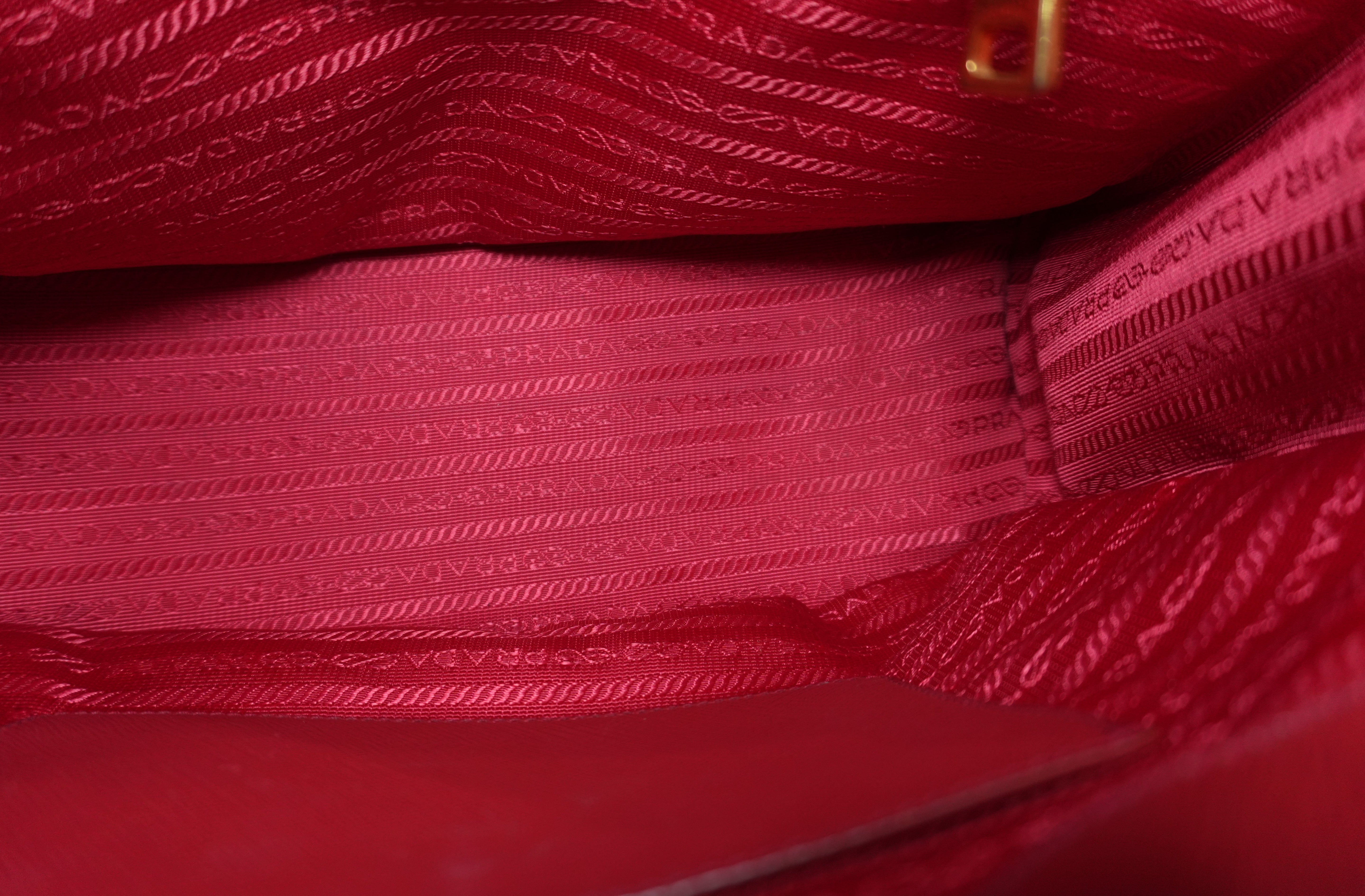 Pre-owned Prada Saffiano Lux Two Way Shoulder Bag Red