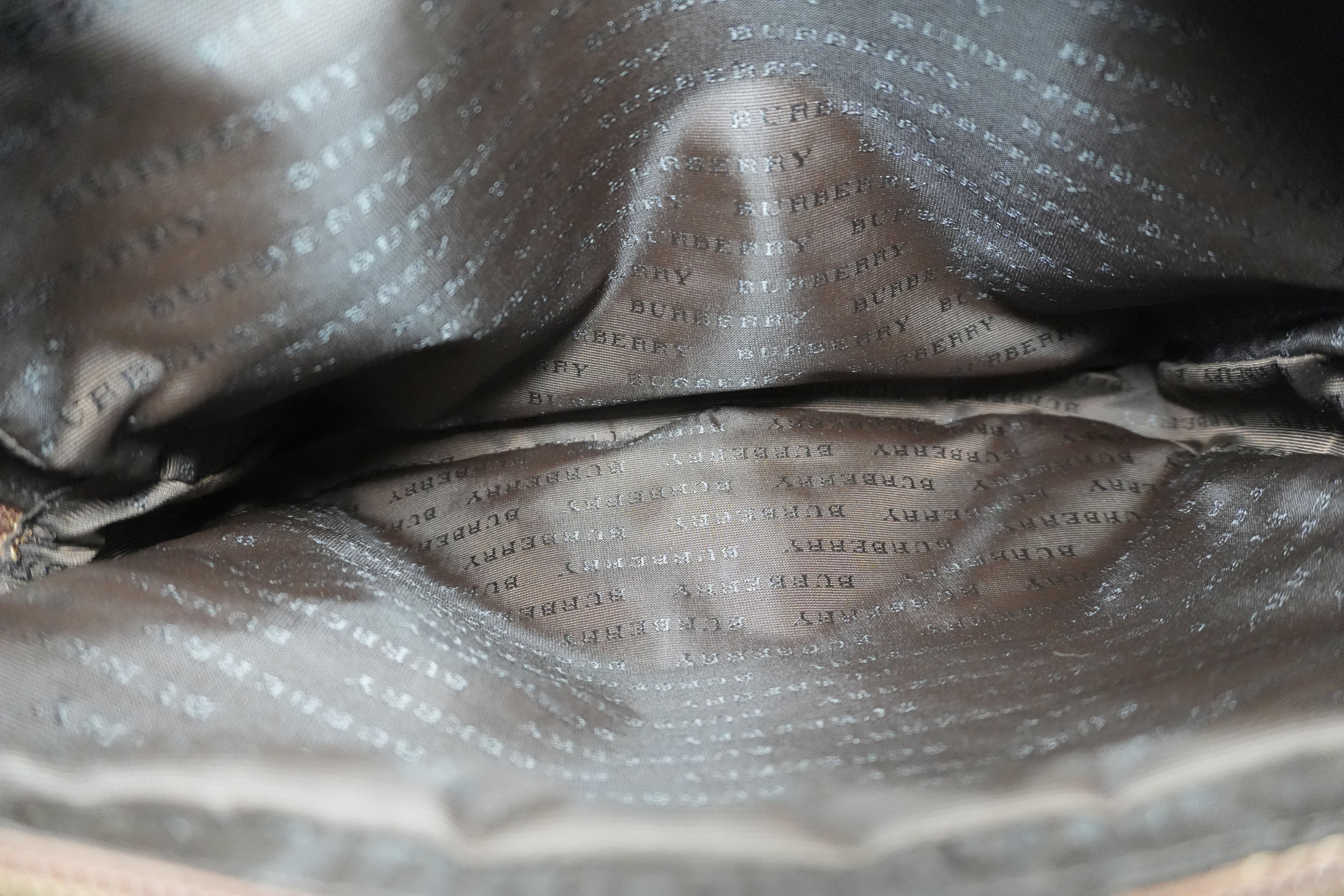 Pre-owned Burberry Nova Check Messenger Bag Beige and Brown